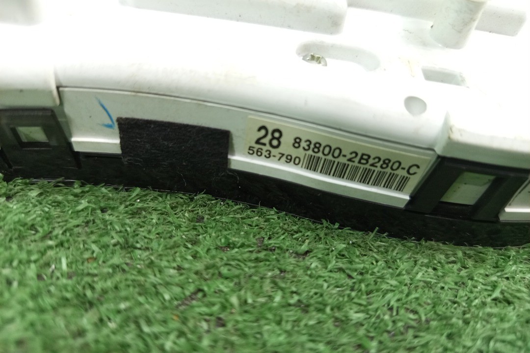 Спидометр TOYOTA PREMIO NZT240 1NZ-FE 83800-2B280 3 ракурс