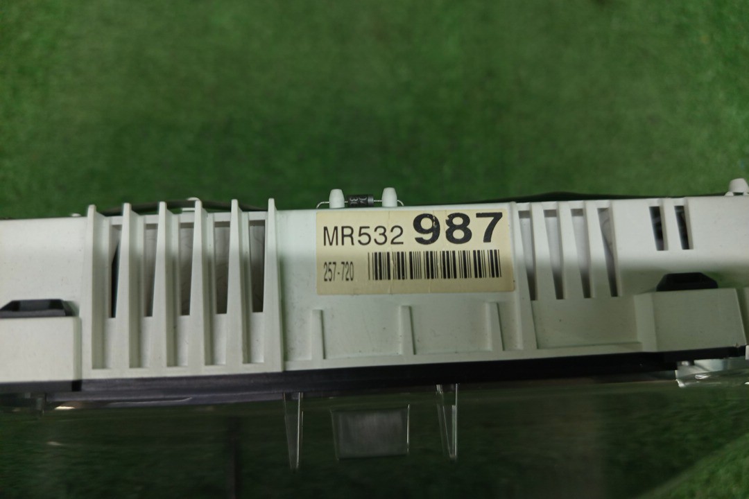Спидометр MITSUBISHI MIRAGE DINGO CQ2A 4G15 MR532987 3 ракурс