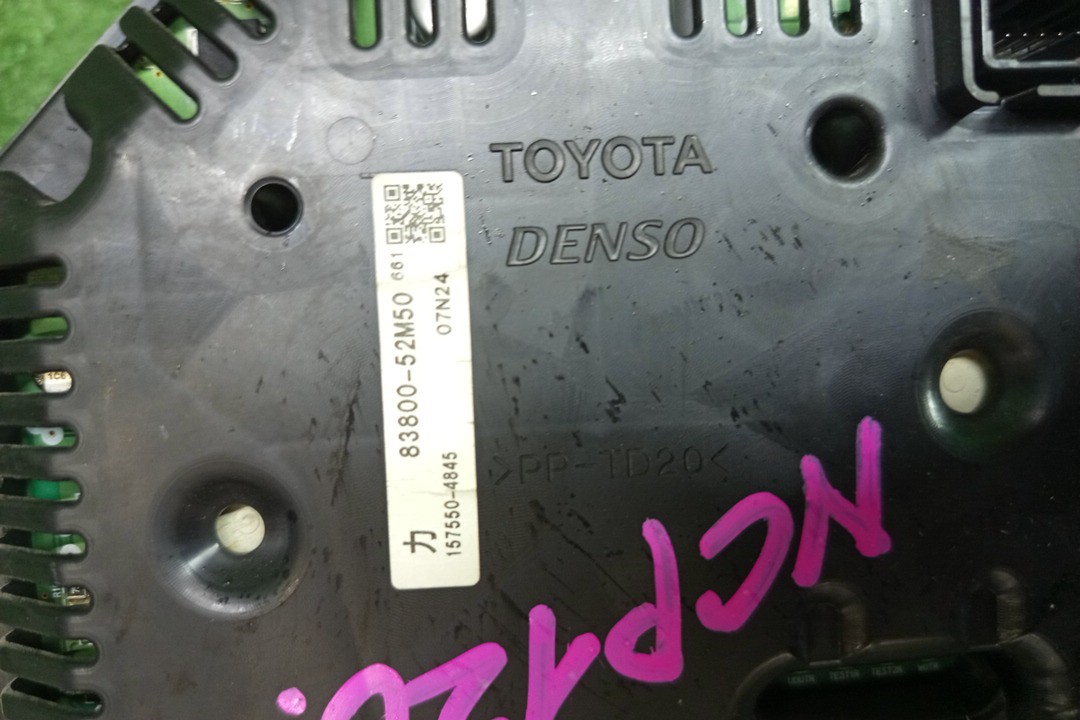 Спидометр TOYOTA RACTIS NCP120 1NZ-FE 83800-52M50 3 ракурс