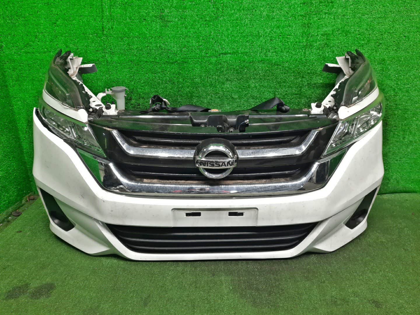 Ноускат NISSAN SERENA C27 MR20DD 0280 1 ракурс