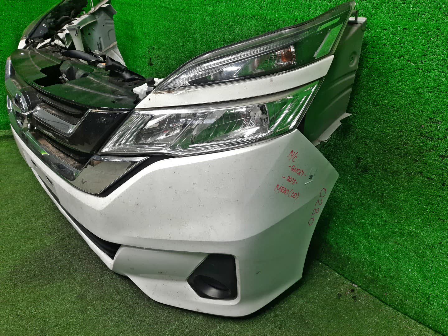 Ноускат NISSAN SERENA C27 MR20DD 0280 2 ракурс