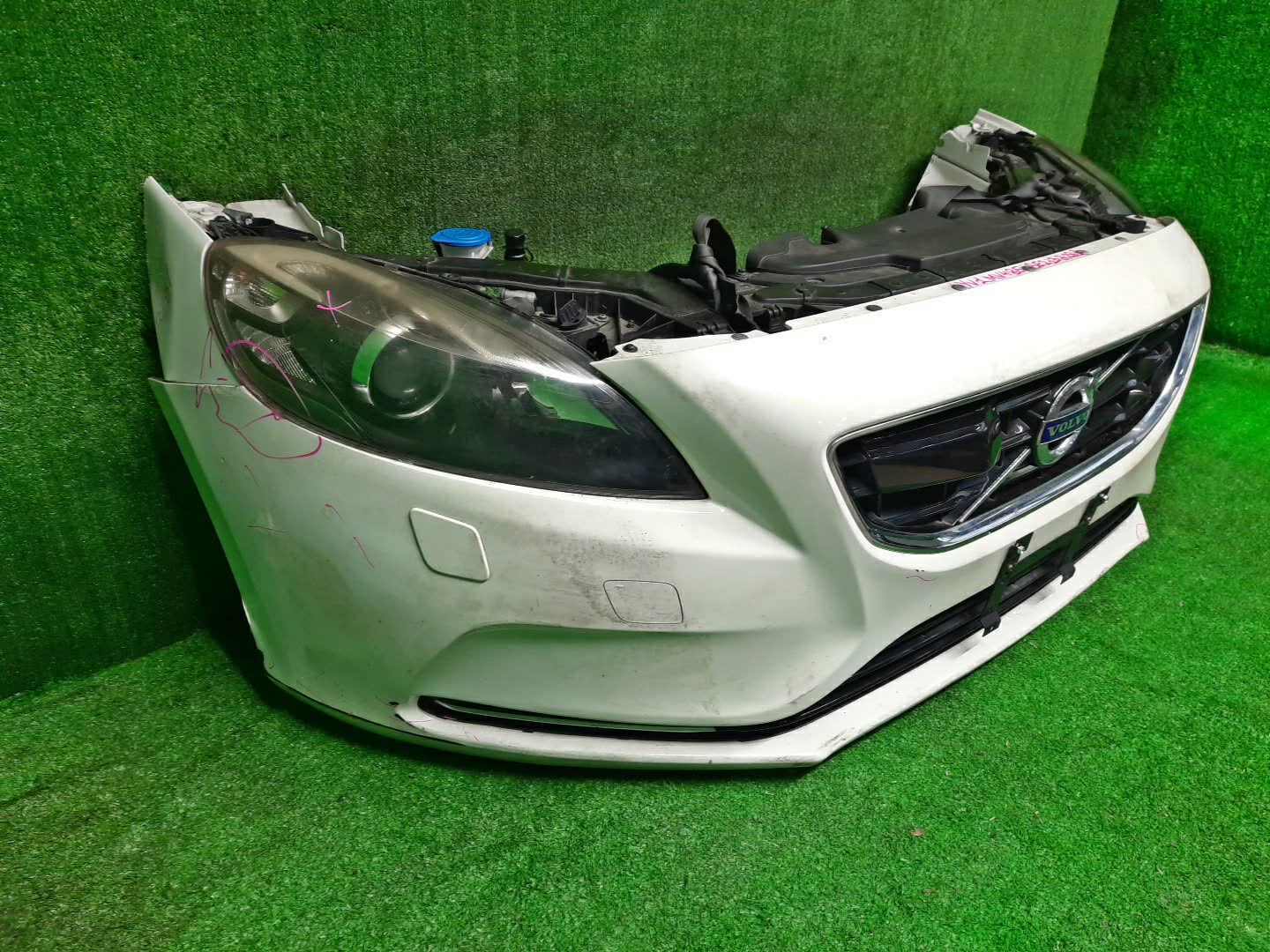 Ноускат VOLVO V40 MV 31161 3 ракурс
