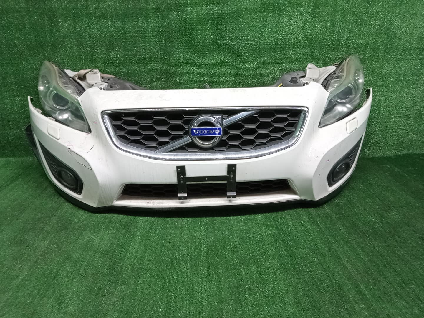 Ноускат VOLVO C30 MK43 B4204S3 31521 1 ракурс Ноускат VOLVO C30 MK43 B4204S3 31521 1 ракурс