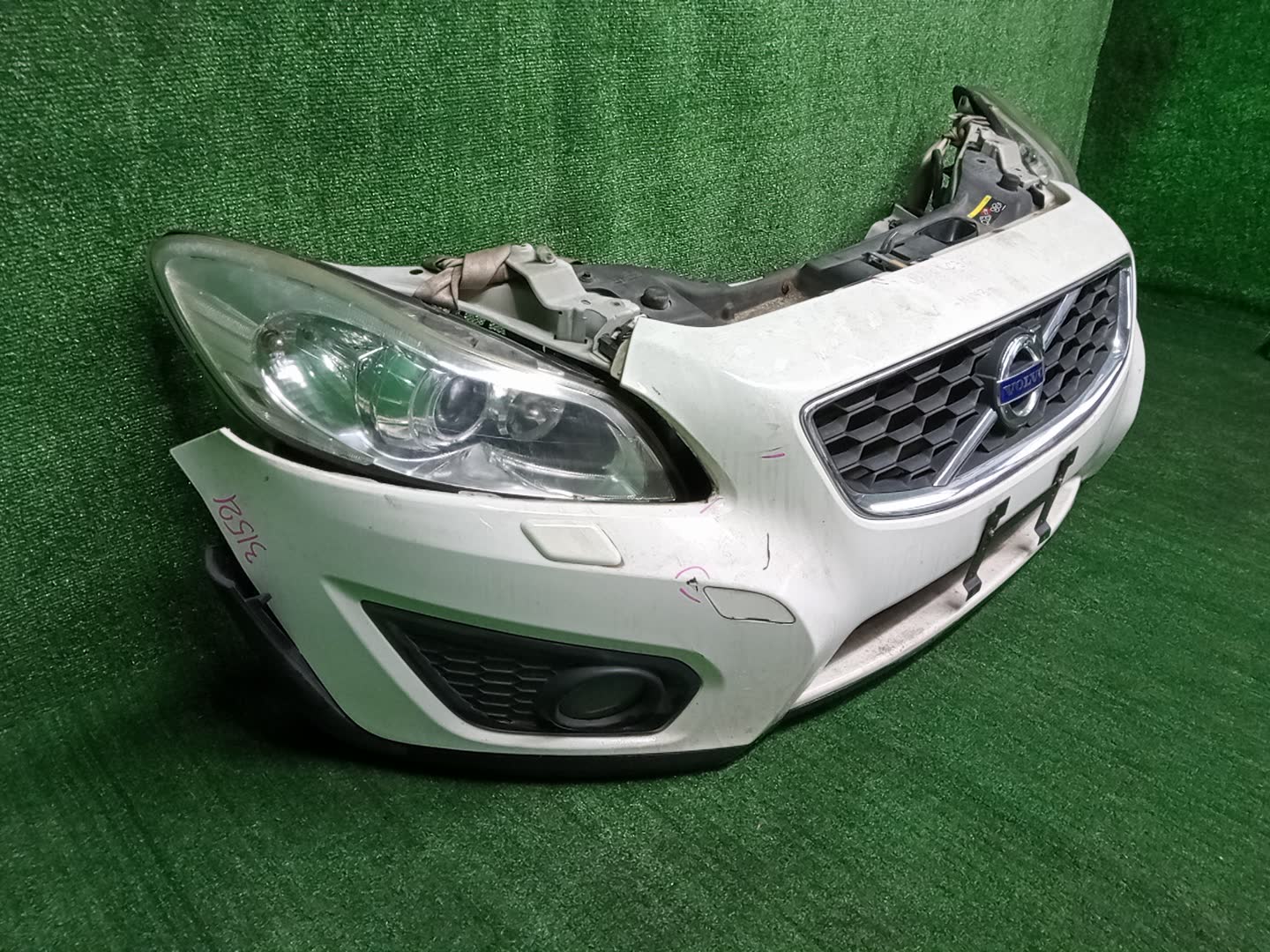 Ноускат VOLVO C30 MK43 B4204S3 31521 3 ракурс Ноускат VOLVO C30 MK43 B4204S3 31521 3 ракурс