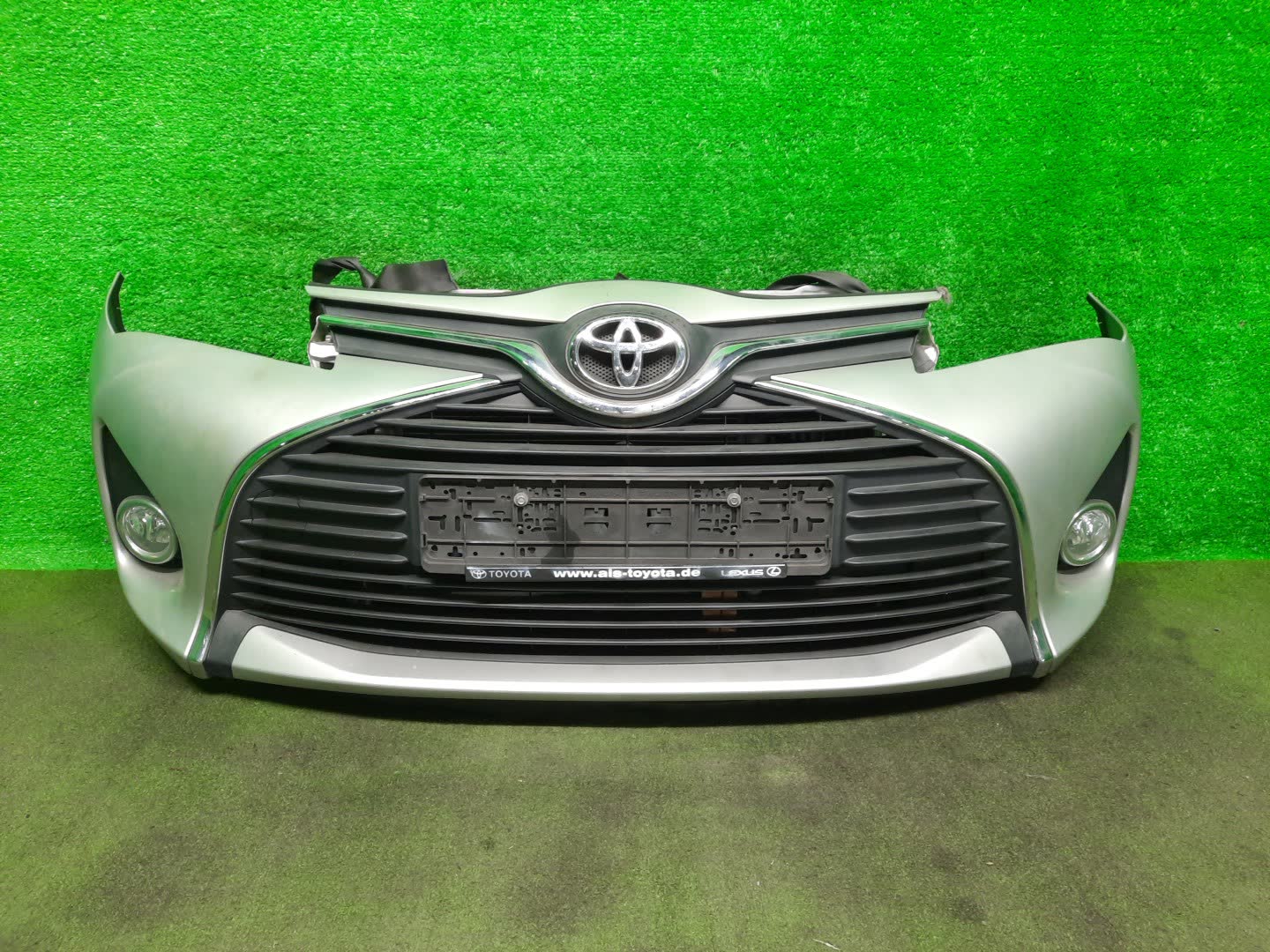 Ноускат TOYOTA YARIS NLP130 1ND-TV 32490 2 ракурс