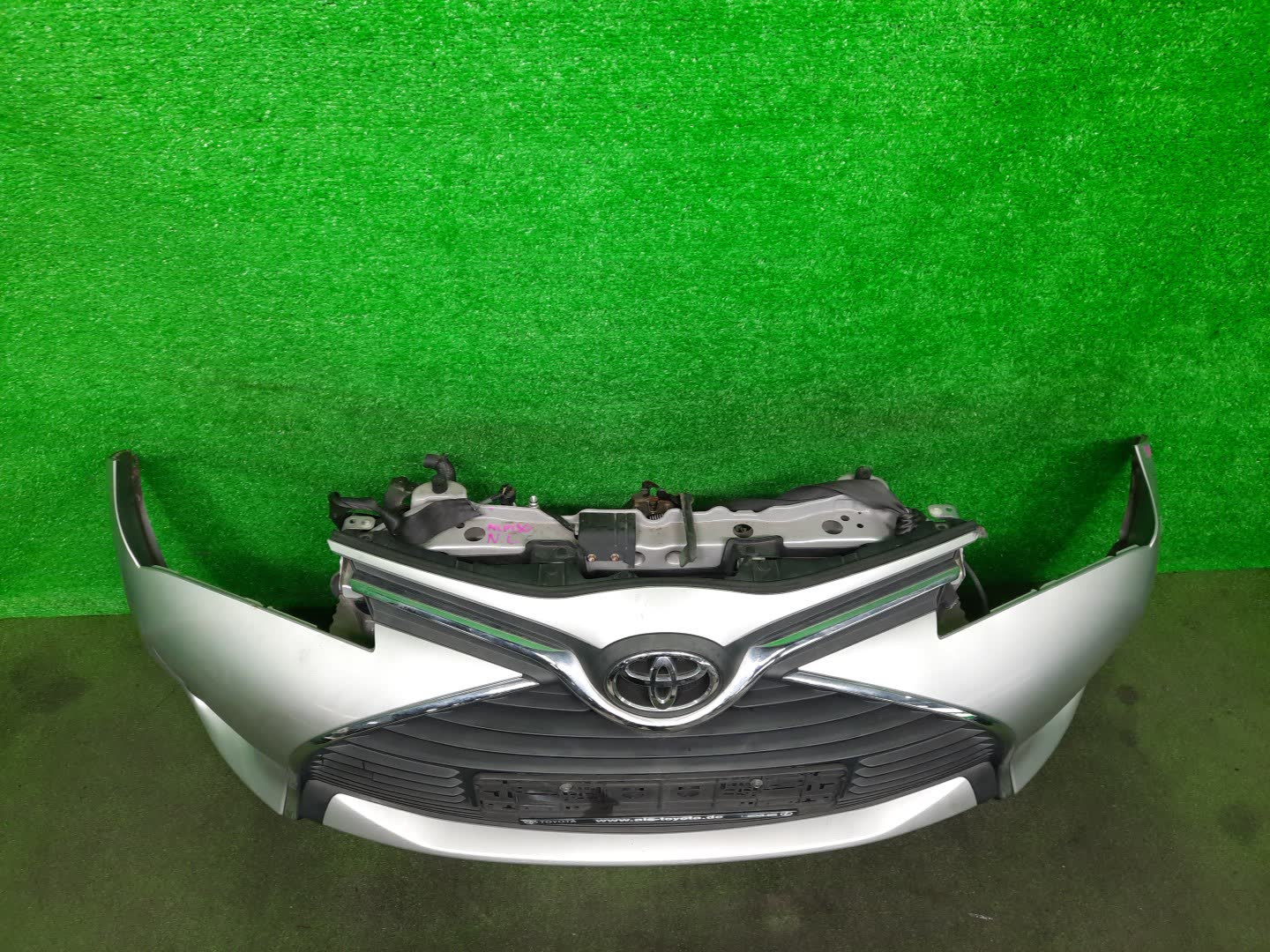 Ноускат TOYOTA YARIS NLP130 1ND-TV 32490 5 ракурс