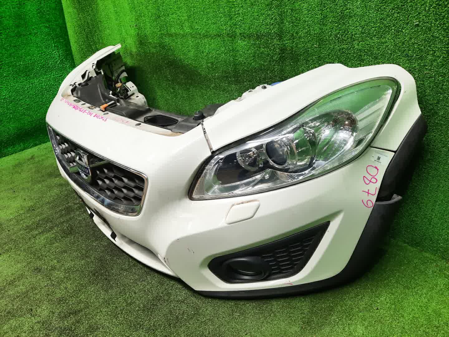 Ноускат VOLVO C30 MK43 B4204S3 0879 4 ракурс Ноускат VOLVO C30 MK43 B4204S3 0879 4 ракурс