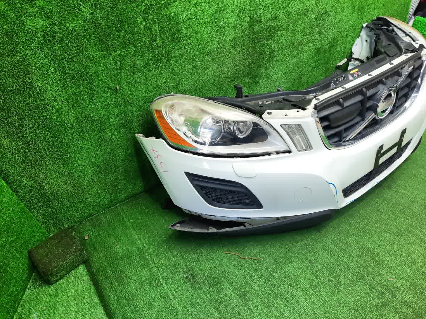 Ноускат VOLVO XC60 DZ44, DZ47, DZ80, DZ99, DZ40, DZ, DZ31, DZ52, DZ69, DZ70, DZ71, DZ72, DZ82, DZ83, DZ87, DZ88, DZ95, DZ90, DZ98 B4204T7 1537 3 ракурс