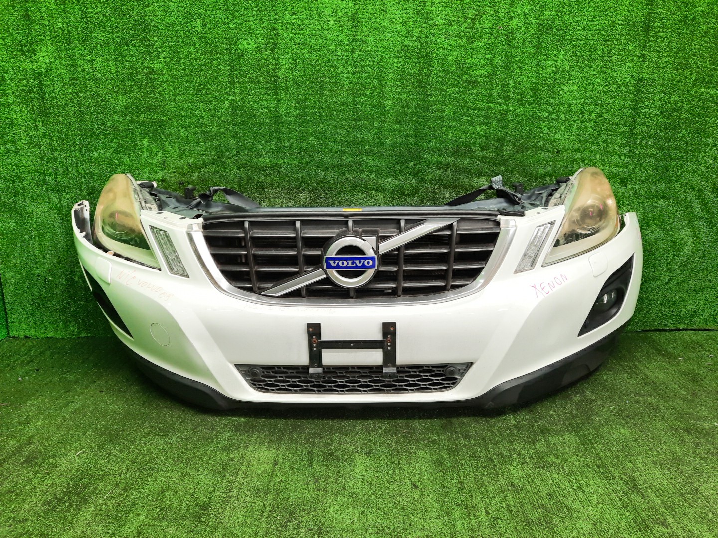 Ноускат VOLVO XC60 DZ44, DZ47, DZ80, DZ99, DZ40, DZ, DZ31, DZ52, DZ69, DZ70, DZ71, DZ72, DZ82, DZ83, DZ87, DZ88, DZ95, DZ90, DZ98 2016 1 ракурс