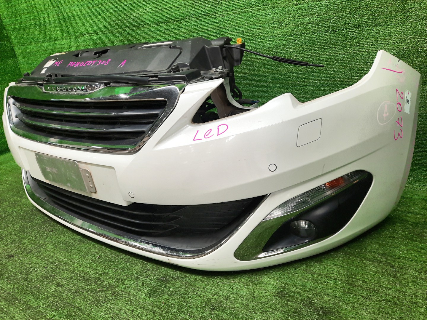 Ноускат PEUGEOT 308 T9 2073 4 ракурс