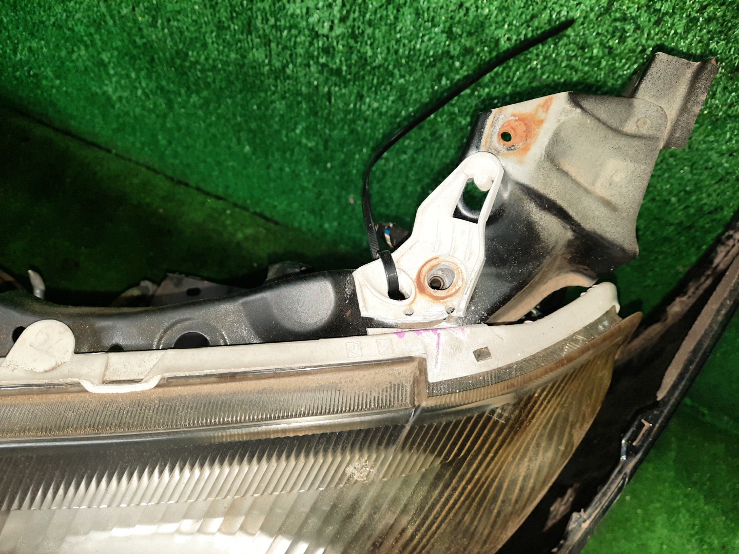 Ноускат TOYOTA COROLLA FIELDER NZE121G 1NZ-FE 2989 3 ракурс