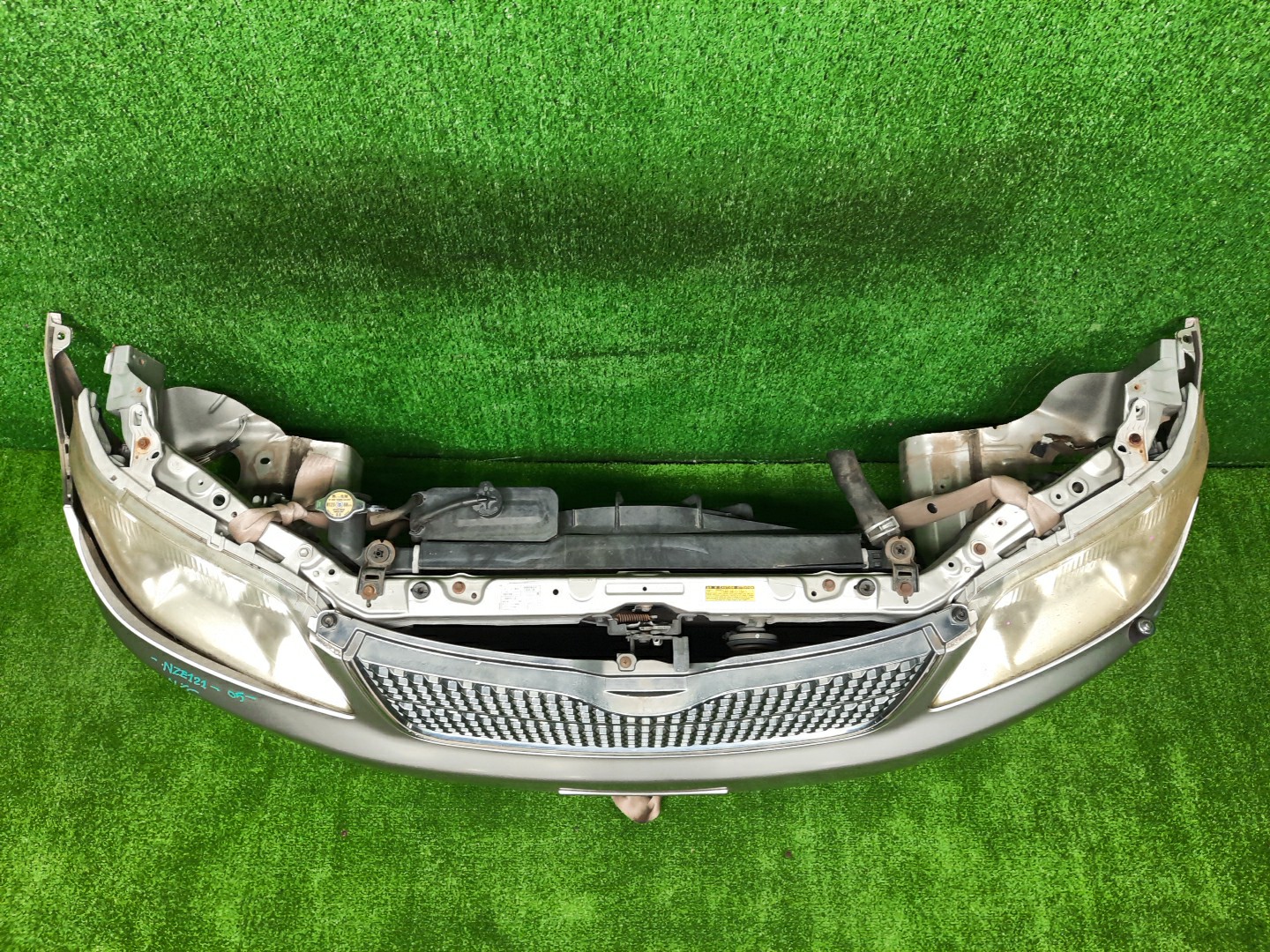 Ноускат TOYOTA COROLLA FIELDER NZE121G 1NZ-FE 3193 4 ракурс