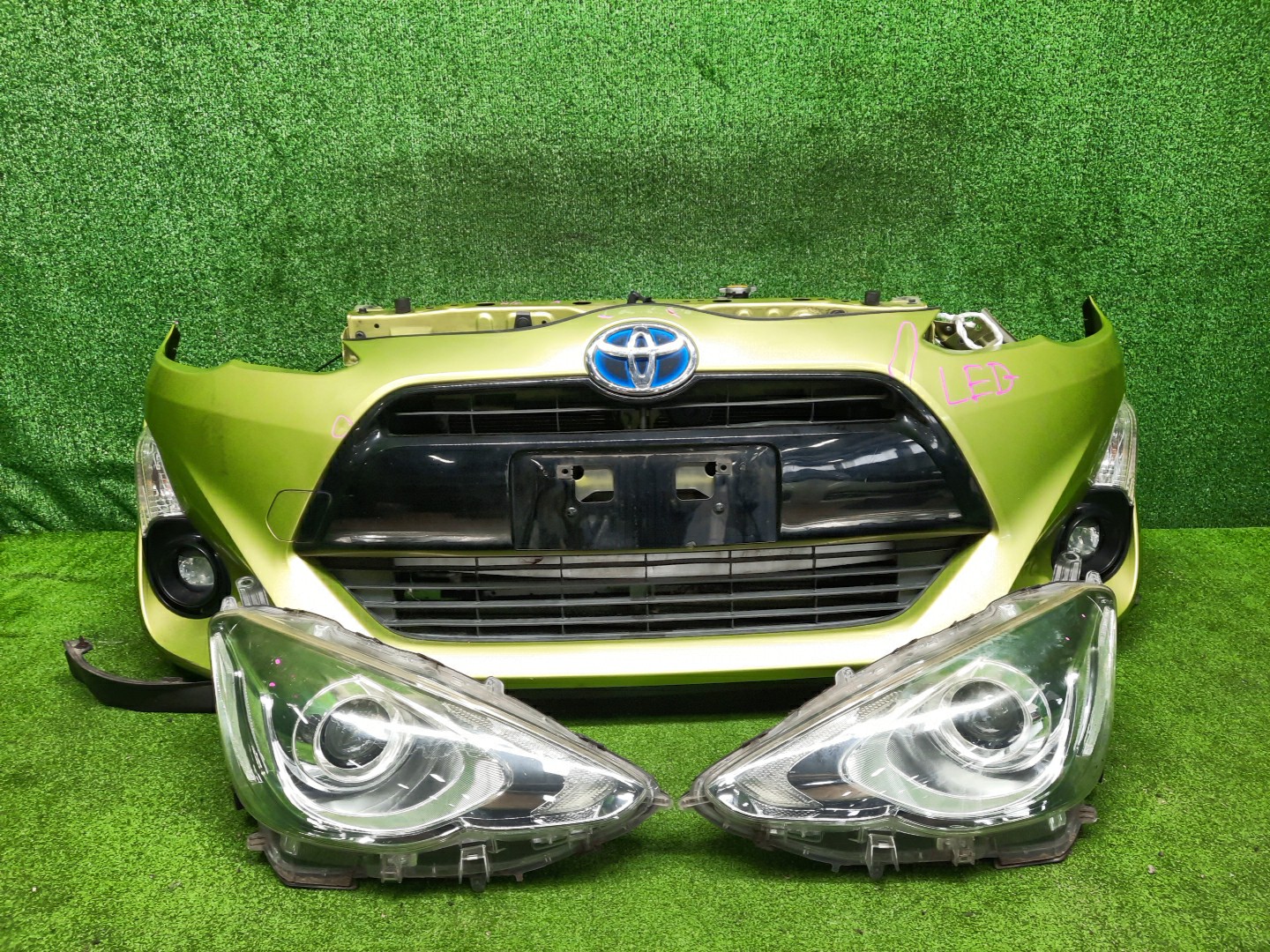 Ноускат TOYOTA AQUA NHP10 1NZ-FXE 3302 1 ракурс