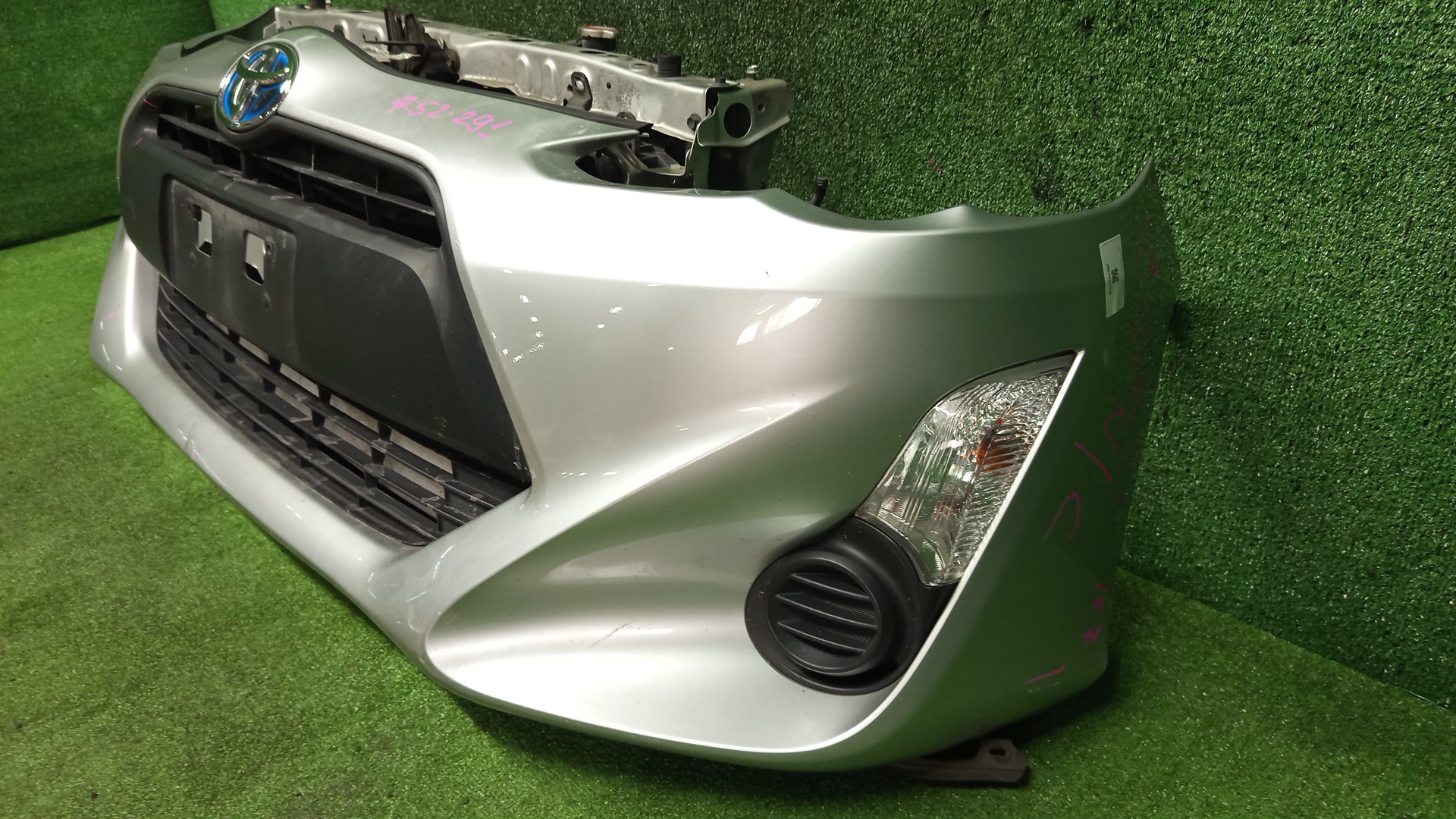 Ноускат TOYOTA AQUA NHP10 1NZ-FXE 3736 4 ракурс