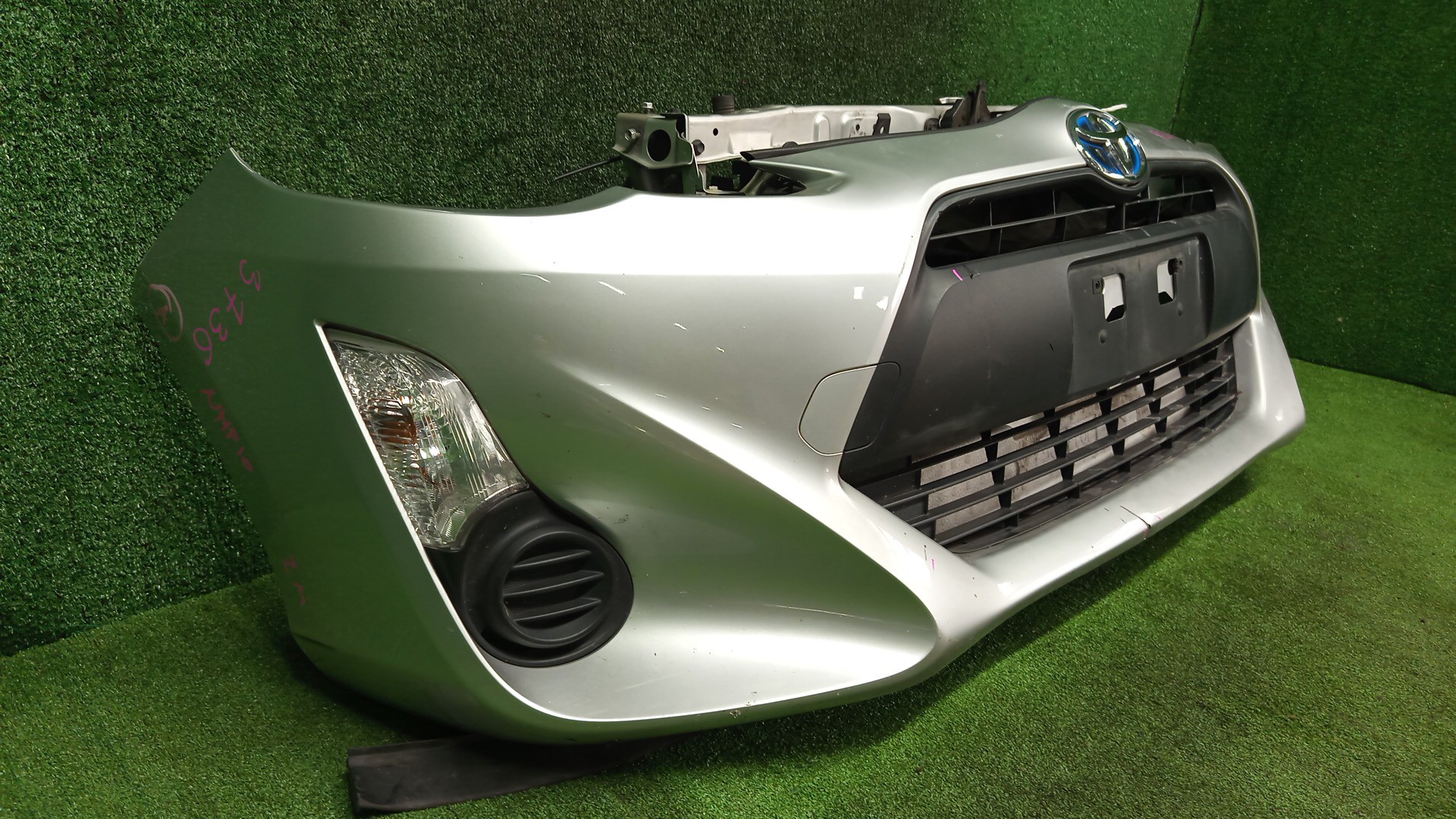 Ноускат TOYOTA AQUA NHP10 1NZ-FXE 3736 5 ракурс