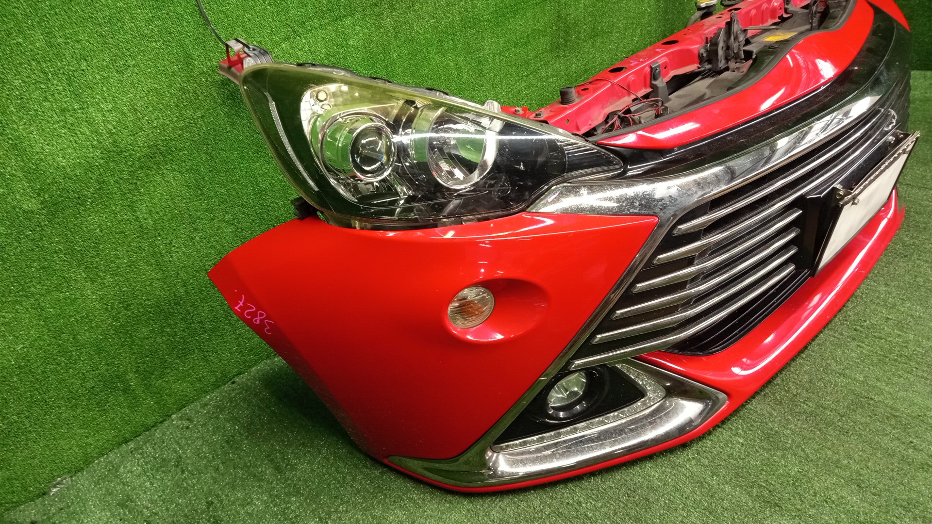 Ноускат TOYOTA AQUA NHP10 1NZ-FXE 3827 2 ракурс