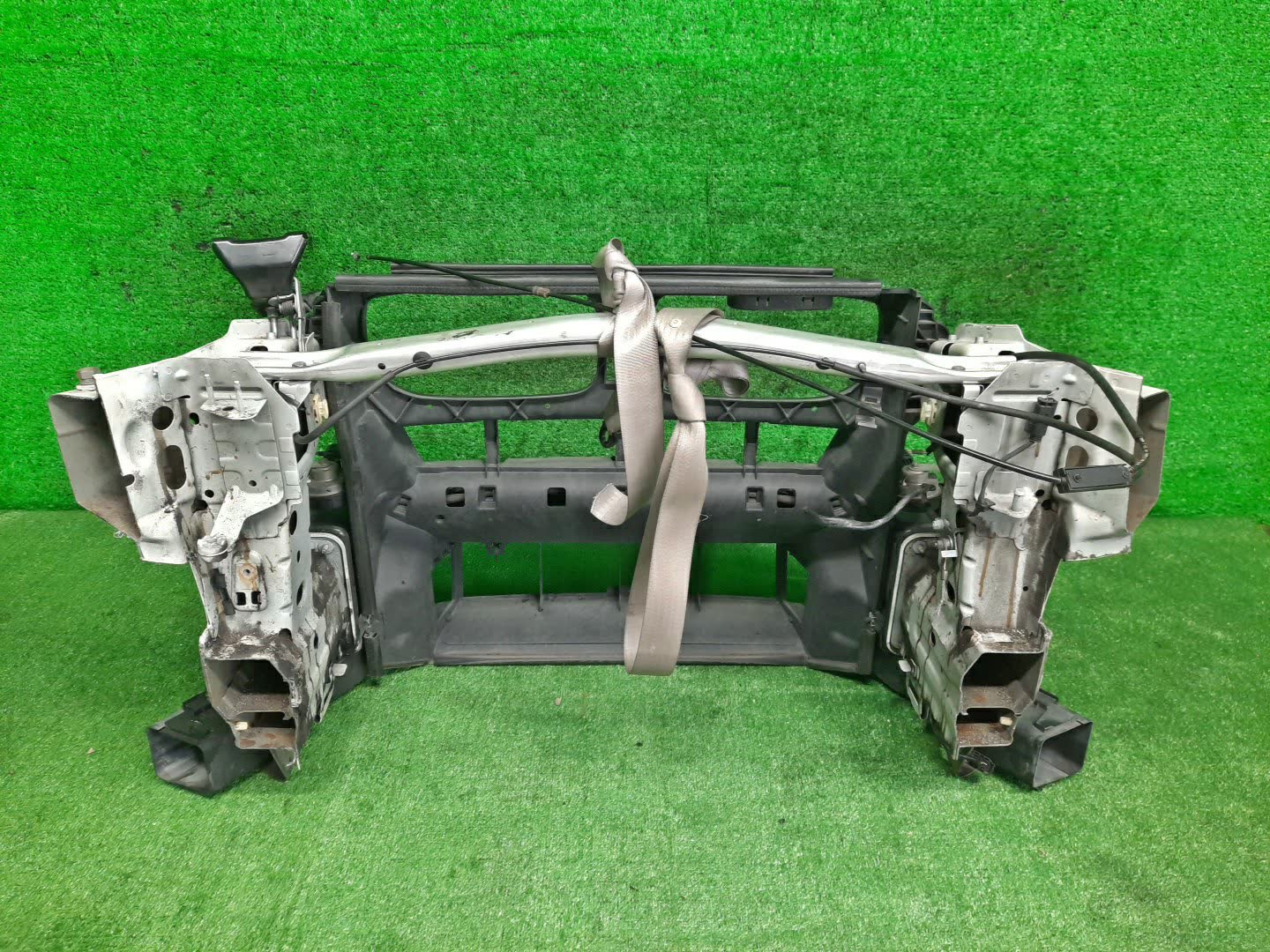 Рамка радиатора BMW X6 E71 9710 2 ракурс