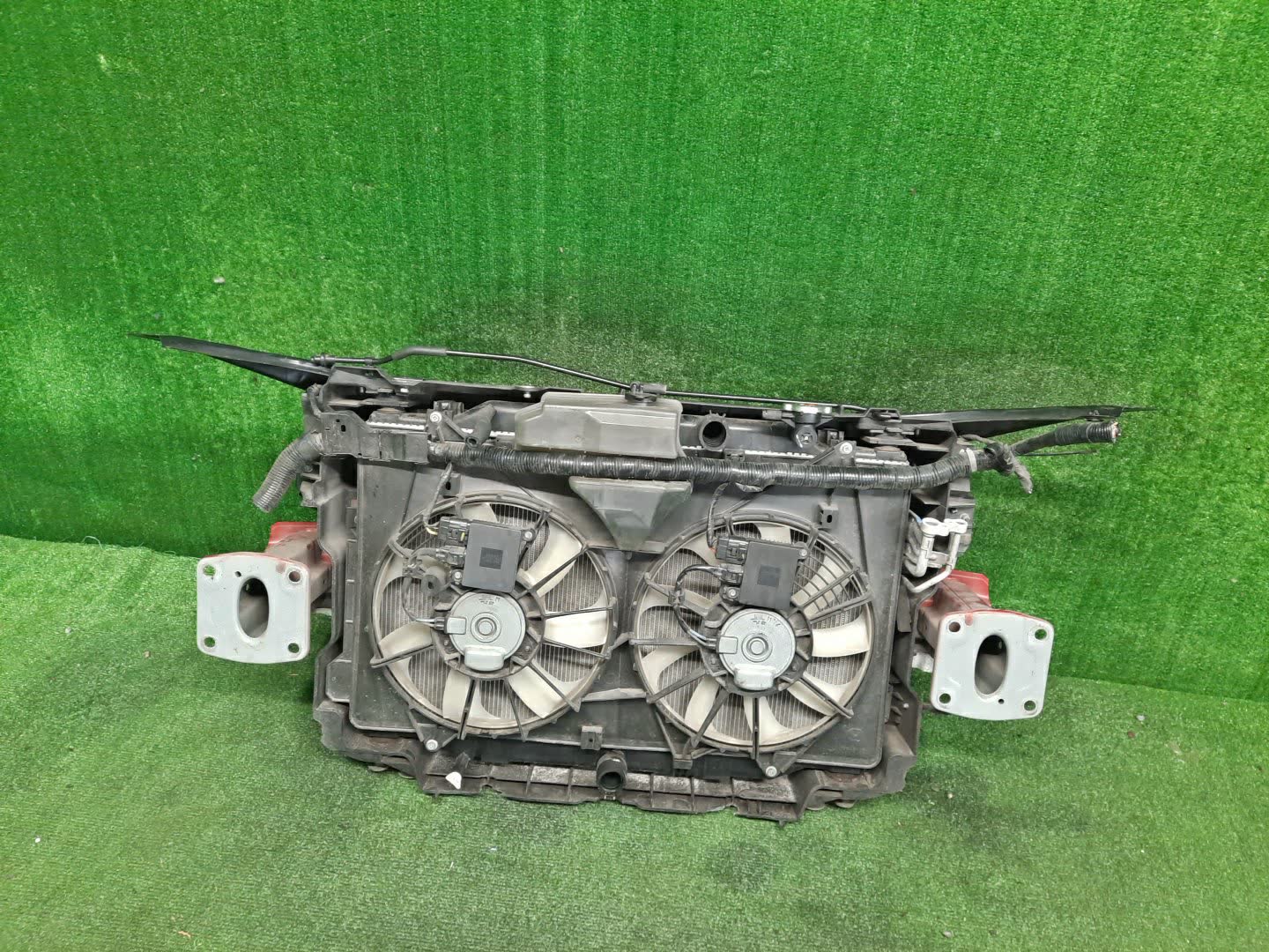 Рамка радиатора MAZDA CX-5 KE5AW, KE5FW, KEEAW, KEEFW, KE2AW, KE2FW SH-VPTS 1697 2 ракурс
