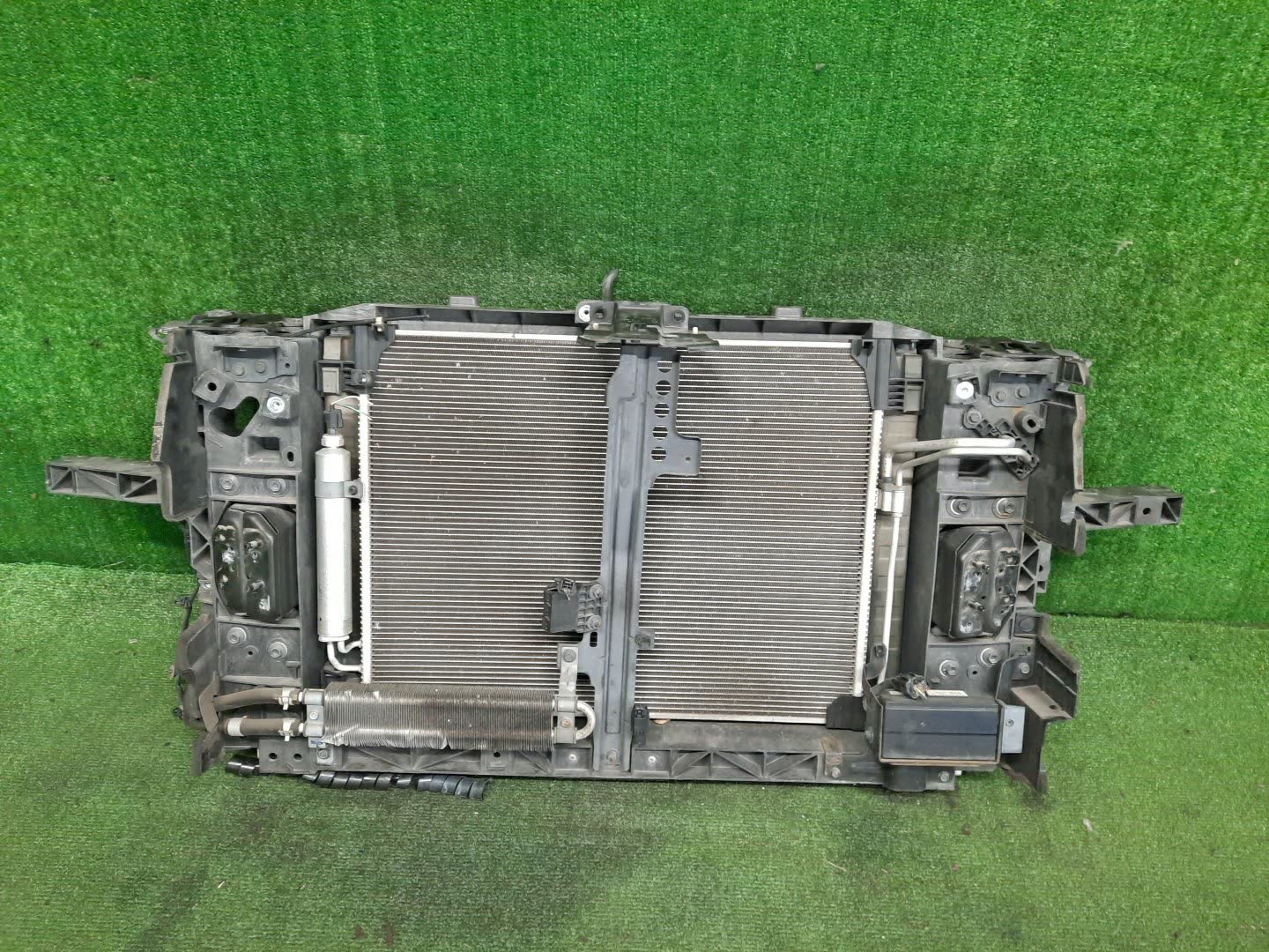 Рамка радиатора NISSAN FUGA KY51 VQ37VHR 1716 1 ракурс