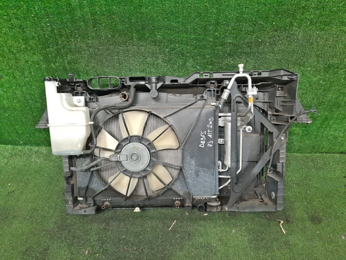 Рамка радиатора MAZDA DEMIO, MAZDA 2, 2 DE3FS, DE3AS, DE5FS, DEJFS, DE ZJ-VE 1725 2 ракурс