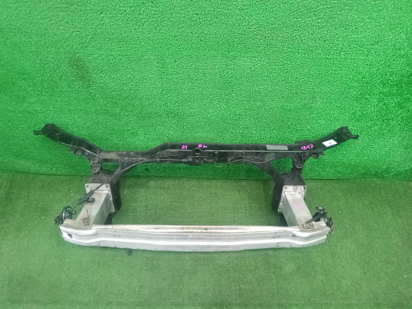 Рамка радиатора AUDI A4 8K2, B8, 8K5 1847 2 ракурс