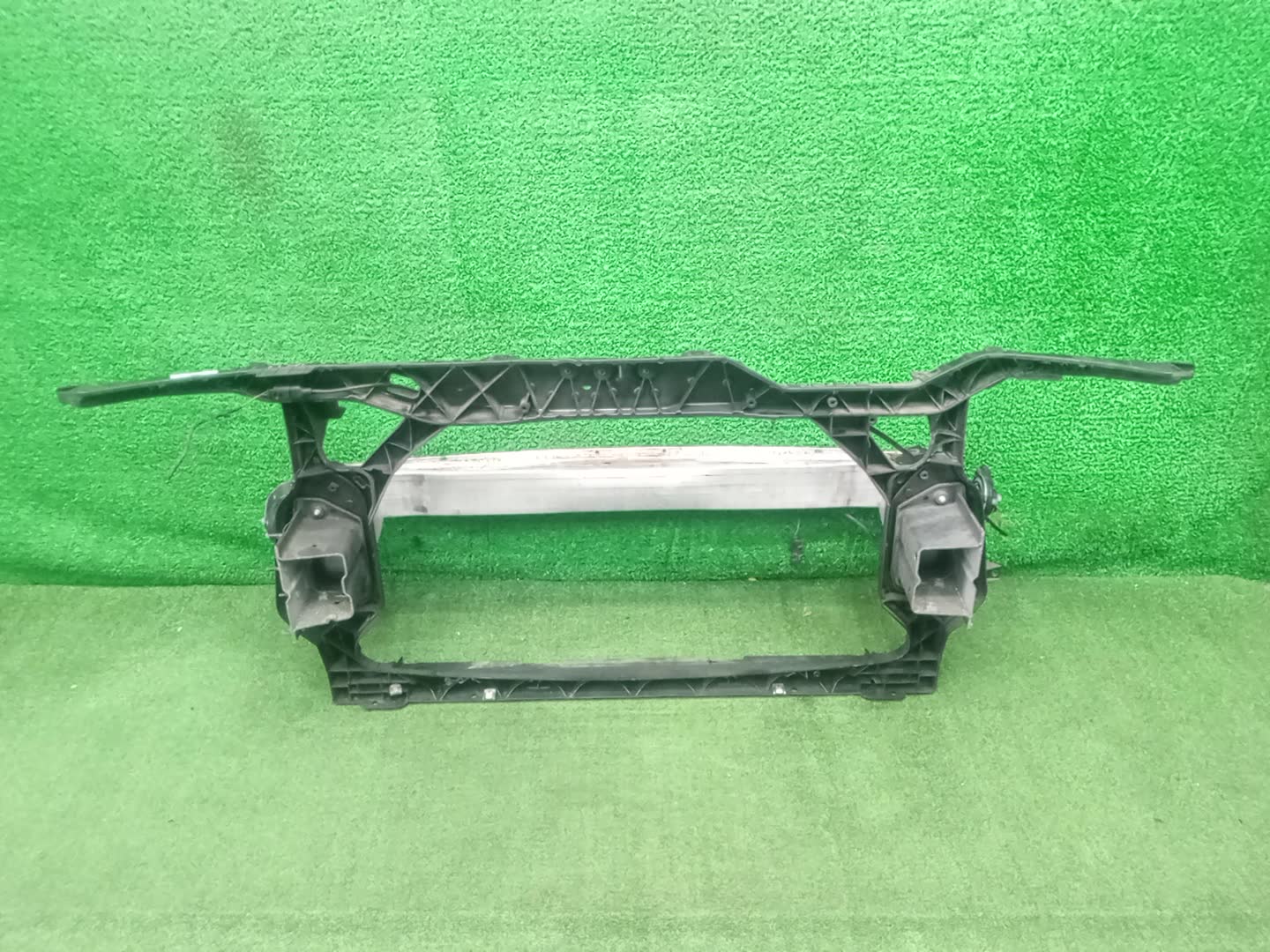 Рамка радиатора AUDI A4 8K2, B8, 8K5 1847 3 ракурс