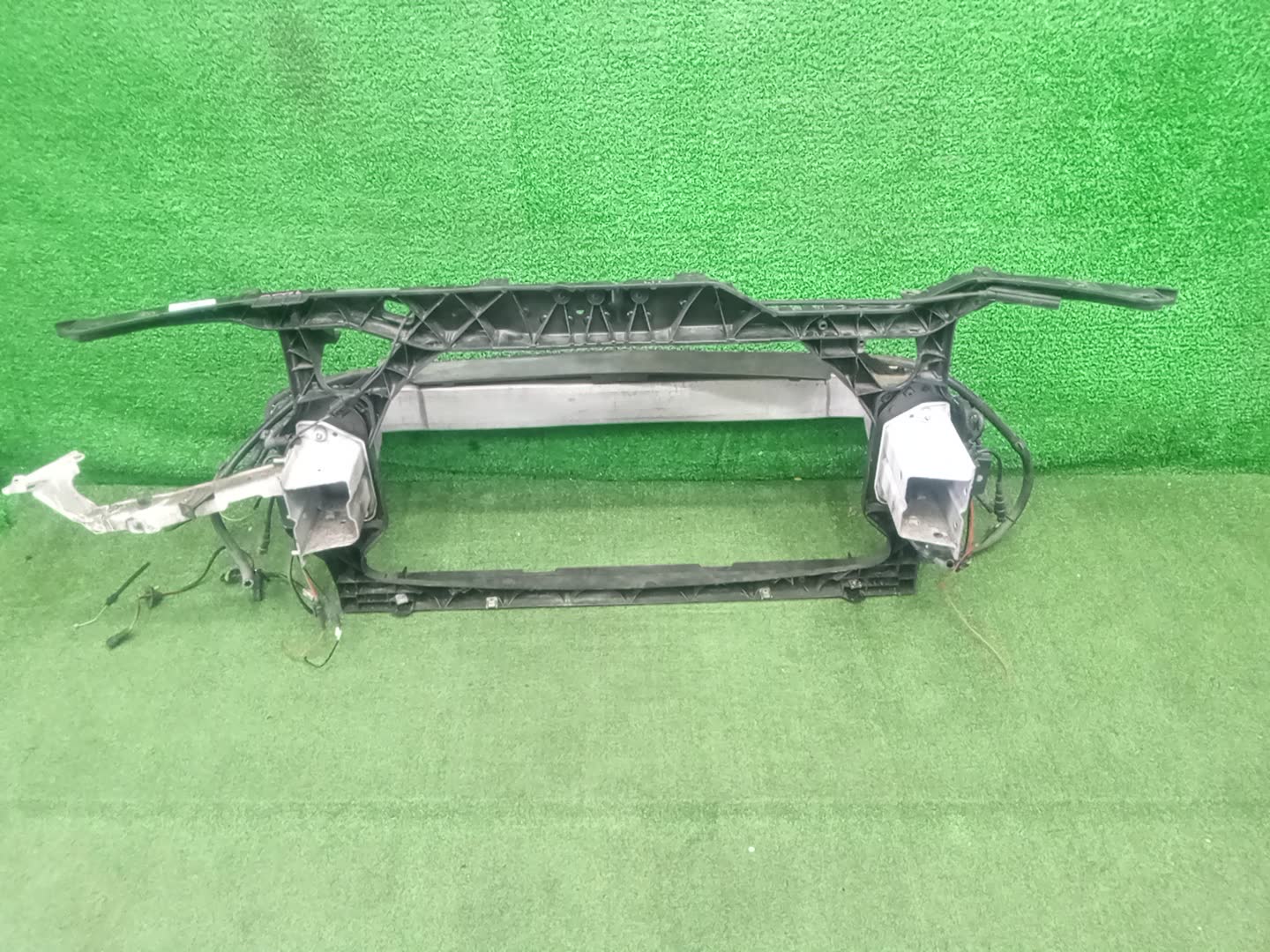 Рамка радиатора AUDI A4 8K2, B8, 8K5 1850 2 ракурс