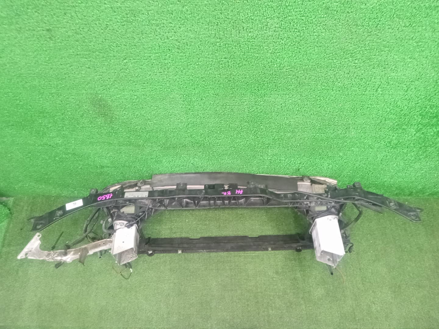 Рамка радиатора AUDI A4 8K2, B8, 8K5 1850 3 ракурс