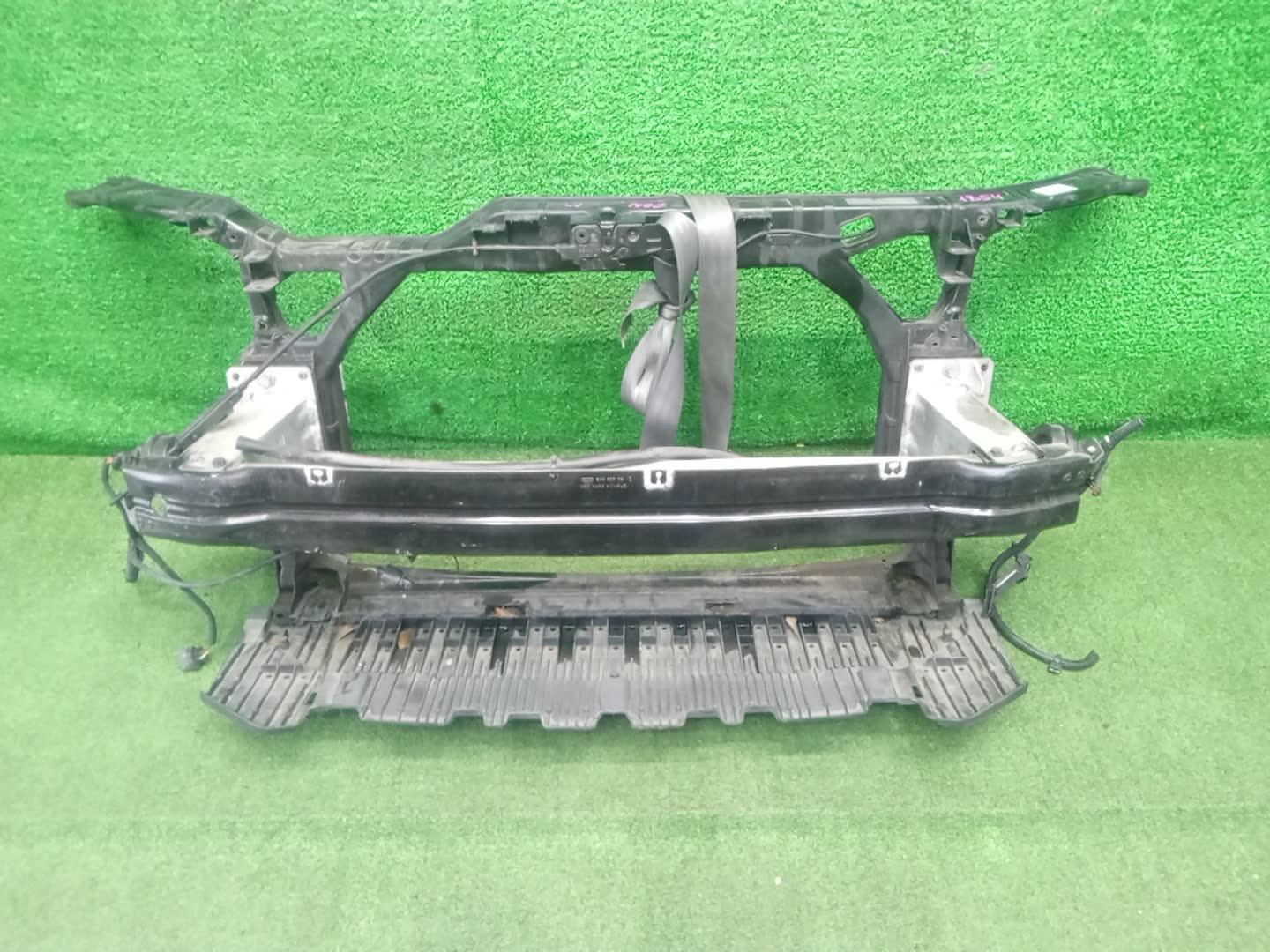 Рамка радиатора AUDI A4 8K2, B8, 8K5 1854 1 ракурс