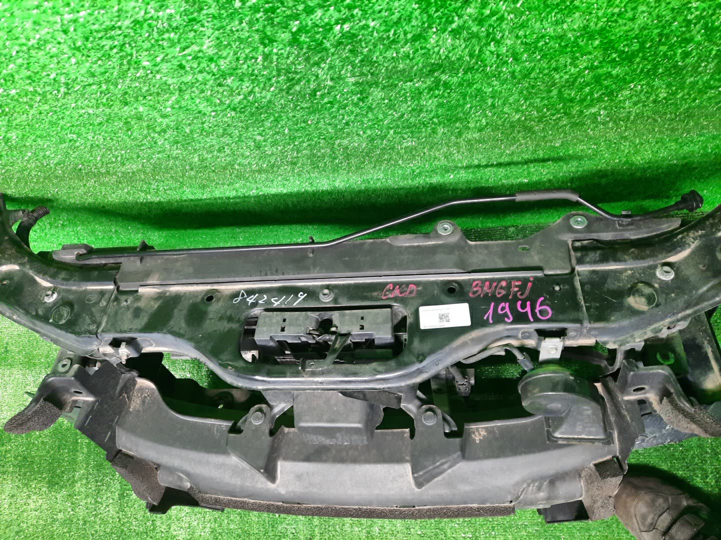 Рамка радиатора MAZDA AXELA, MAZDA 3, 3 BMLFS, BM6FJ, BM2AS, BM2FP, BM2AP, BM5FP, BM5FS, BM5AS, BM5AP, BM2FS, BYEFP, BMEFS, BM Z6 1946 4 ракурс Рамка радиатора MAZDA AXELA, MAZDA 3, 3 BMLFS, BM6FJ, BM2AS, BM2FP, BM2AP, BM5FP, BM5FS, BM5AS, BM5AP, BM2FS, BYEFP, BMEFS, BM Z6 1946 4 ракурс