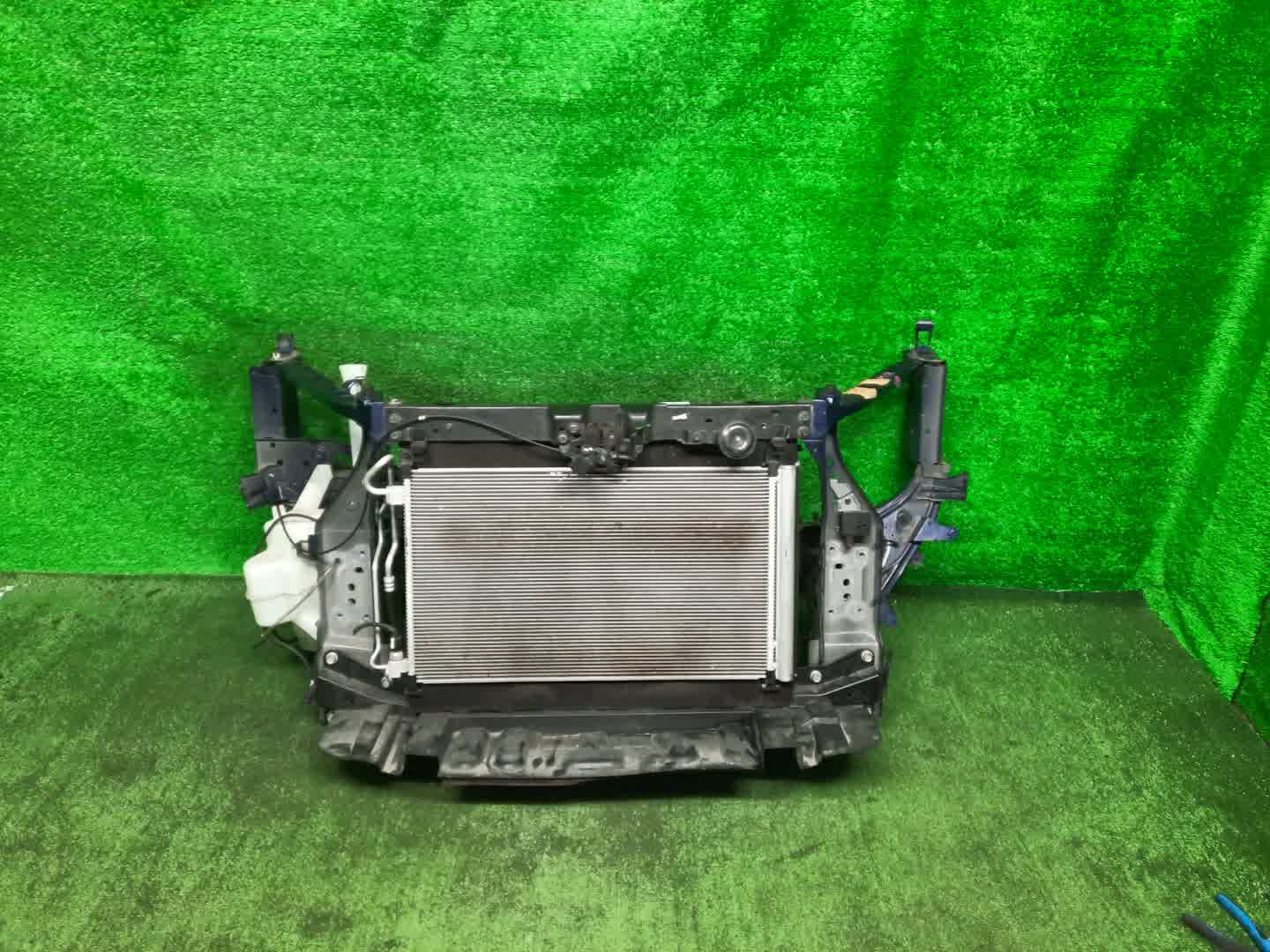 Рамка радиатора NISSAN SERENA GNC27 MR20DD 1954 1 ракурс