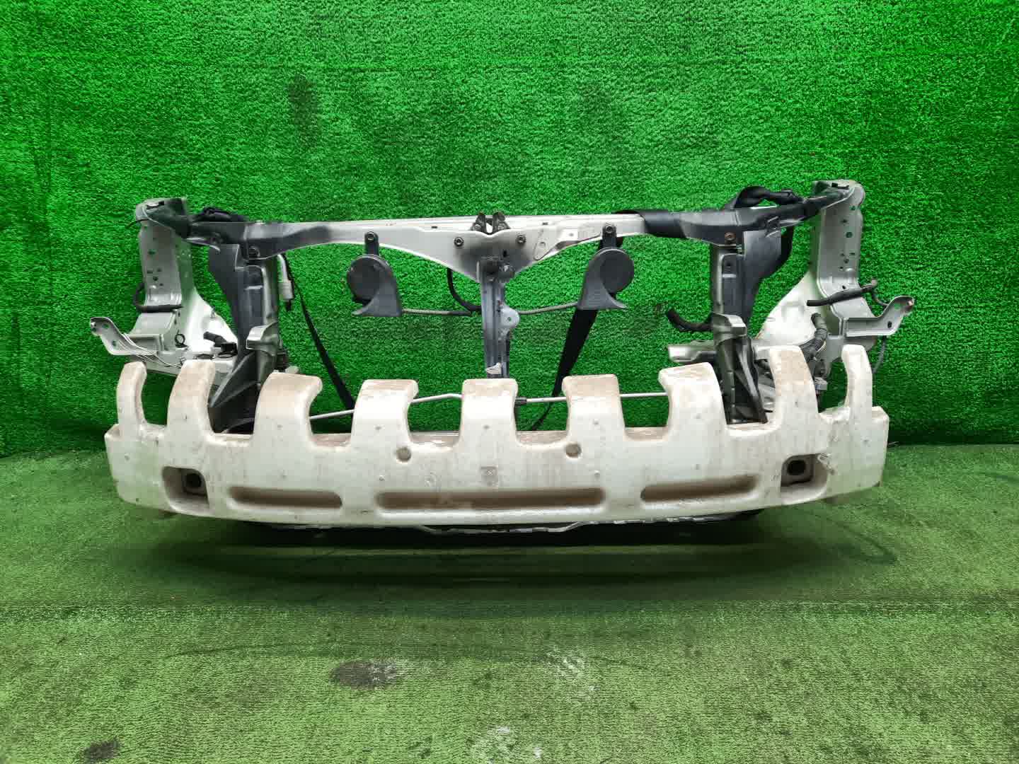 Рамка радиатора TOYOTA HARRIER GSU36W, MCU35W, ACU30W, MCU30W, MCU36W, GSU30W, MCU31W, GSU31W, GSU35W, ACU35W, MHU38W 2GR-FE 1966 1 ракурс