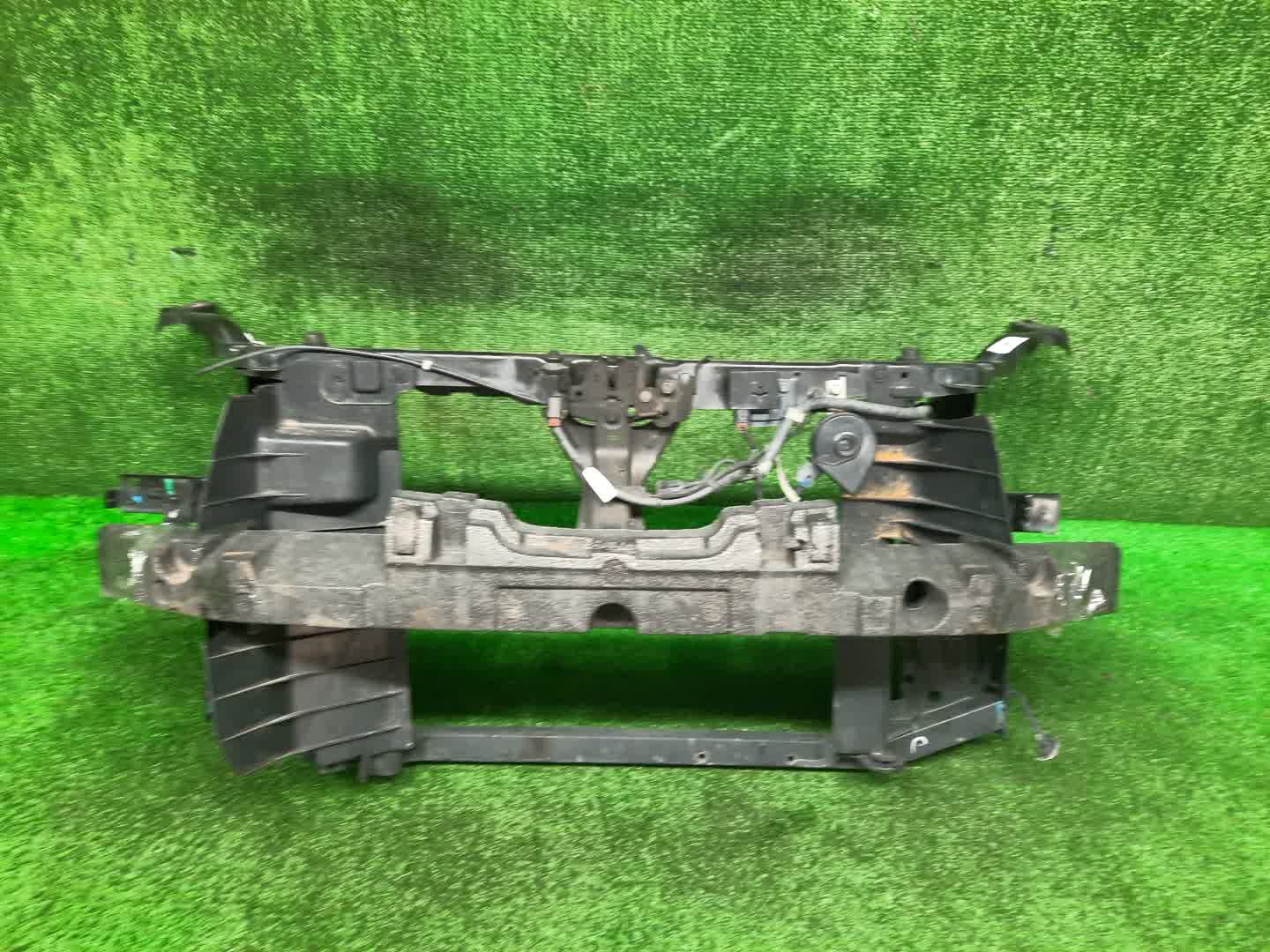 Рамка радиатора NISSAN DUALIS J10, KNJ10, KJ10, NJ10 MR20DE 2006 1 ракурс