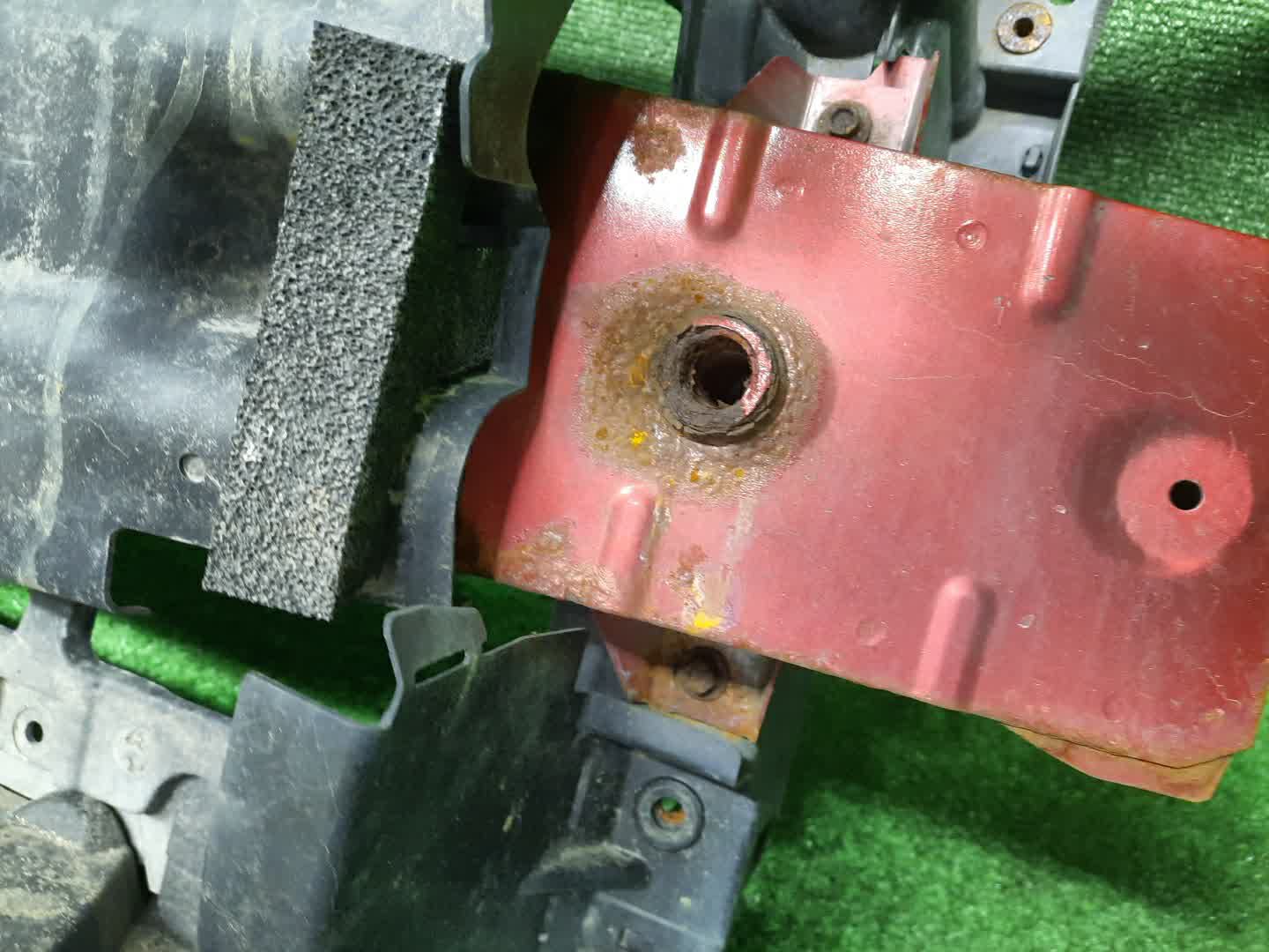 Рамка радиатора MAZDA AXELA, MAZDA 3, 3 BMLFS, BM6FJ, BM2AS, BM2FP, BM2AP, BM5FP, BM5FS, BM5AS, BM5AP, BM2FS, BYEFP, BMEFS, BM 2007 3 ракурс Рамка радиатора MAZDA AXELA, MAZDA 3, 3 BMLFS, BM6FJ, BM2AS, BM2FP, BM2AP, BM5FP, BM5FS, BM5AS, BM5AP, BM2FS, BYEFP, BMEFS, BM 2007 3 ракурс