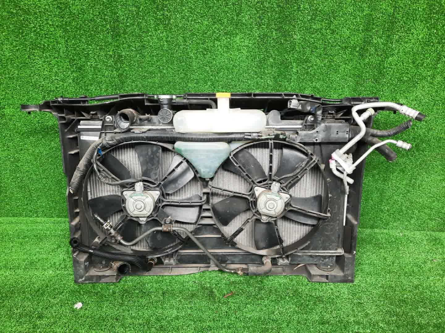 Рамка радиатора MAZDA ATENZA, MAZDA 6, 6 GH5FP, GH5AP, GH5AS, GH5FS, GHEFP, GHEFS, GH5AW, GH5FW, GHEFW, GH L5-VE 0063 2 ракурс Рамка радиатора MAZDA ATENZA, MAZDA 6, 6 GH5FP, GH5AP, GH5AS, GH5FS, GHEFP, GHEFS, GH5AW, GH5FW, GHEFW, GH L5-VE 0063 2 ракурс