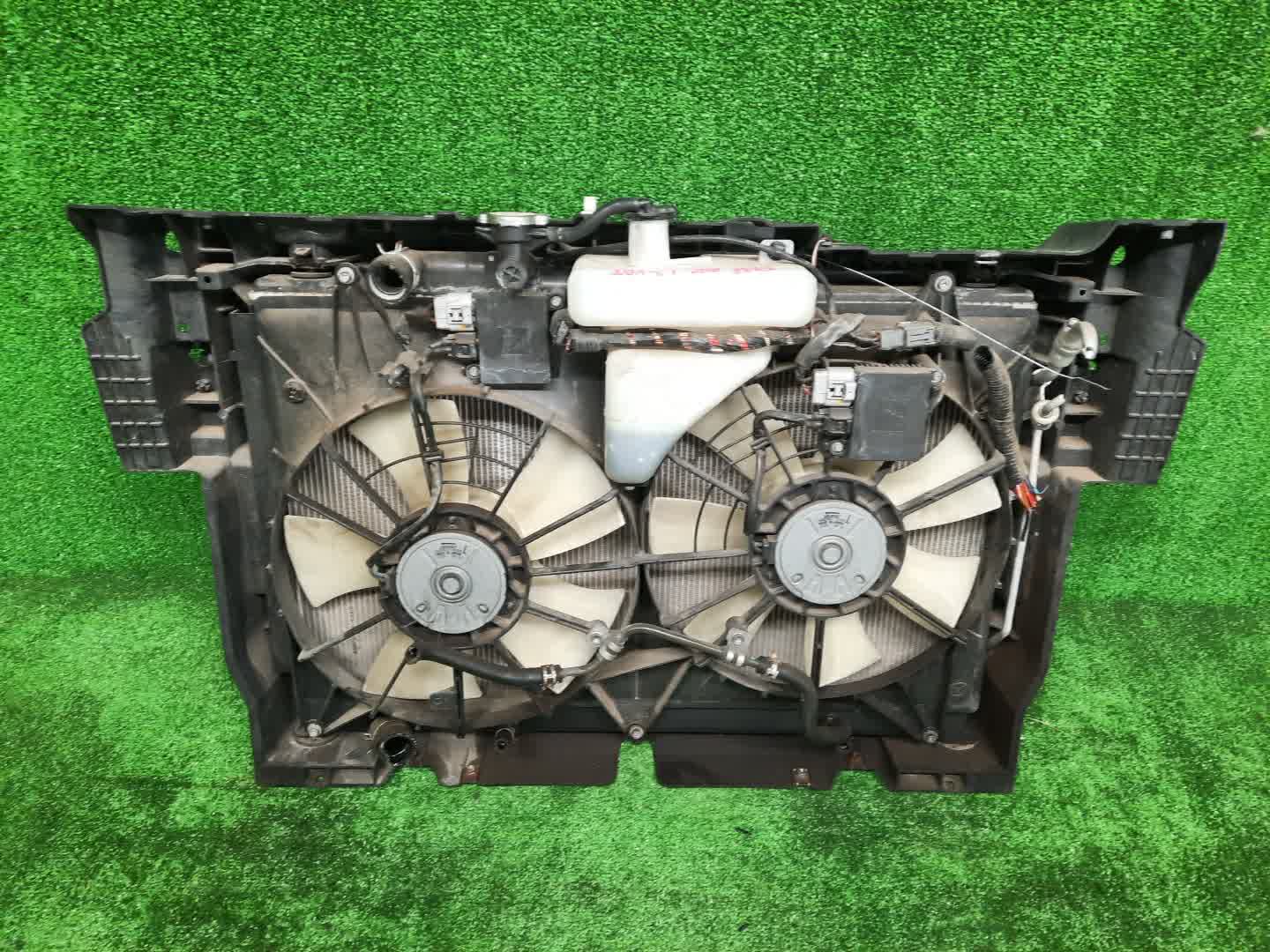 Рамка радиатора MAZDA CX-7 ER3P L3-VDT 0066 2 ракурс