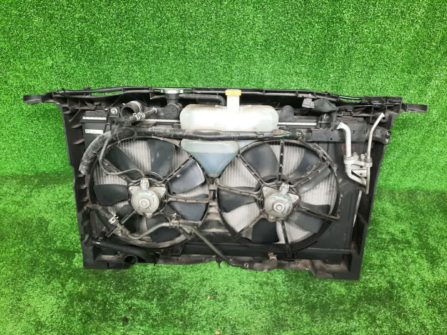Рамка радиатора MAZDA ATENZA, MAZDA 6, 6 GH5FP, GH5AP, GH5AS, GH5FS, GHEFP, GHEFS, GH5AW, GH5FW, GHEFW, GH L5-VE 0083 1 ракурс Рамка радиатора MAZDA ATENZA, MAZDA 6, 6 GH5FP, GH5AP, GH5AS, GH5FS, GHEFP, GHEFS, GH5AW, GH5FW, GHEFW, GH L5-VE 0083 1 ракурс