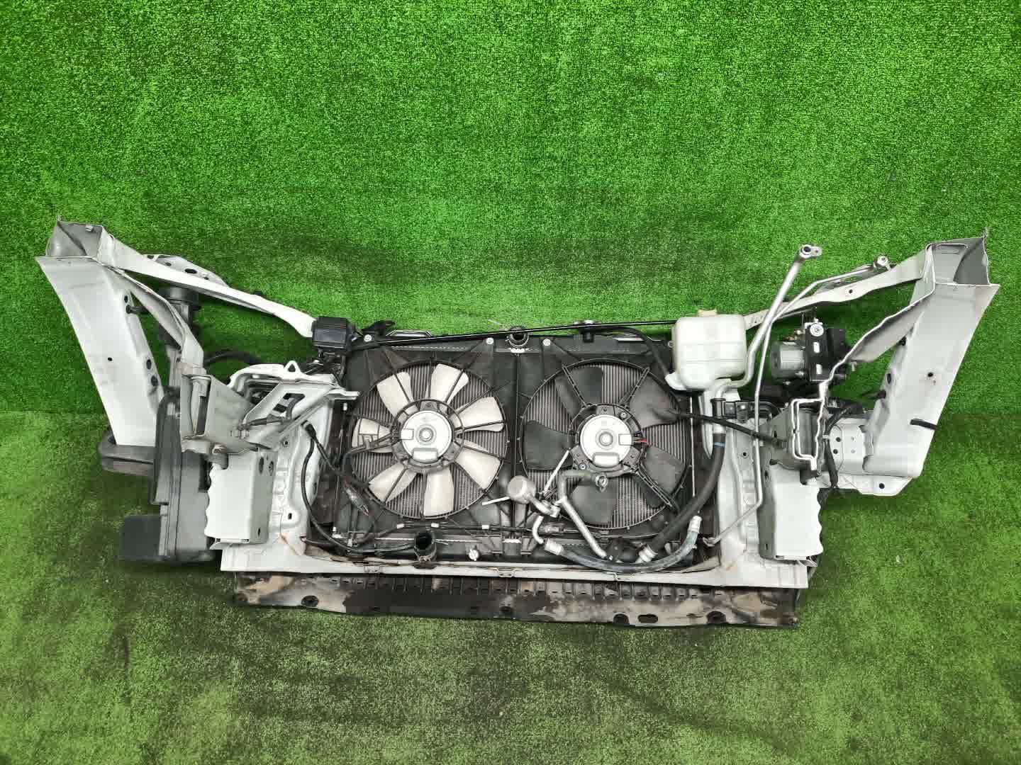 Рамка радиатора HONDA JADE FR4 LEB 0133 2 ракурс