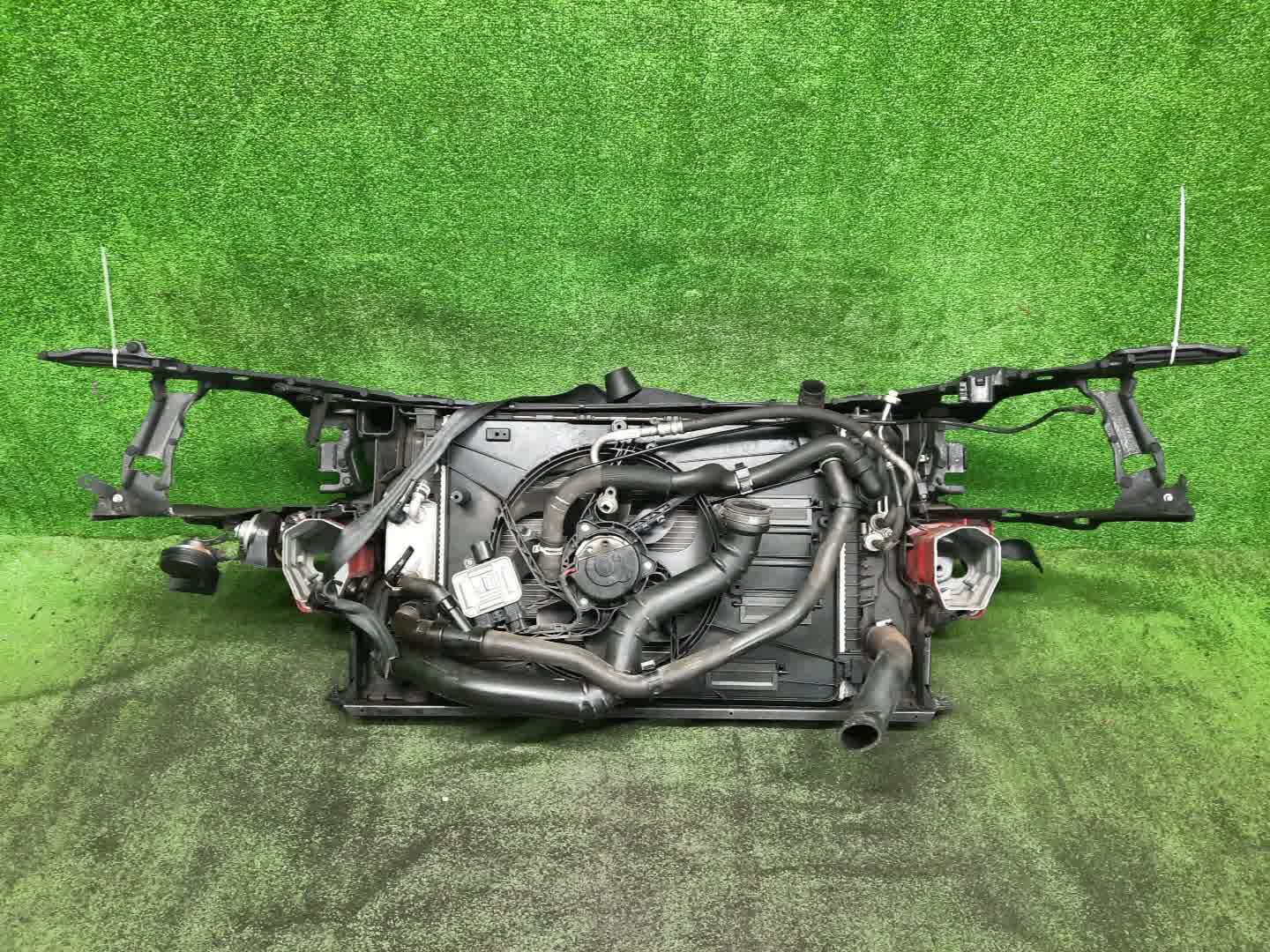 Рамка радиатора VOLVO V60 FW48 B4164T 0163 2 ракурс