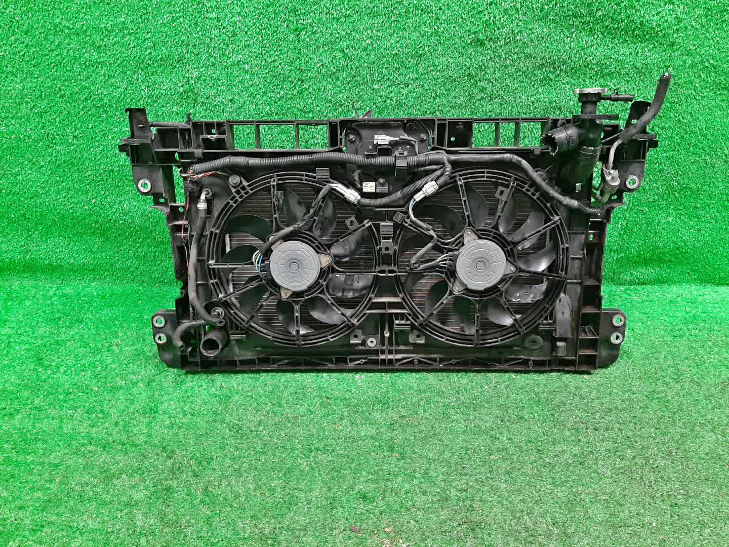 Рамка радиатора NISSAN TEANA L33 QR25DE 0175 2 ракурс