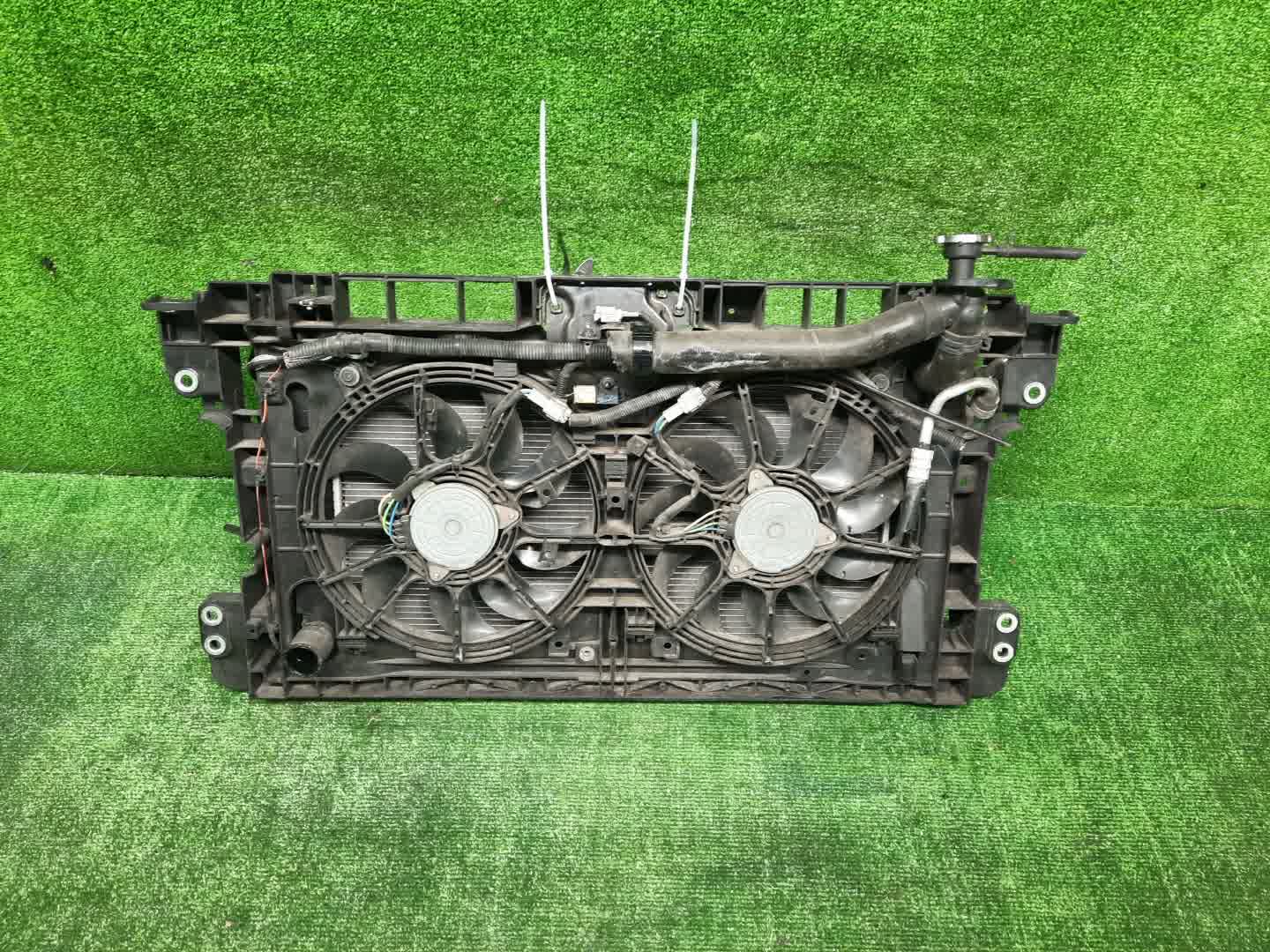 Рамка радиатора NISSAN TEANA L33 QR25DE 193 2 ракурс
