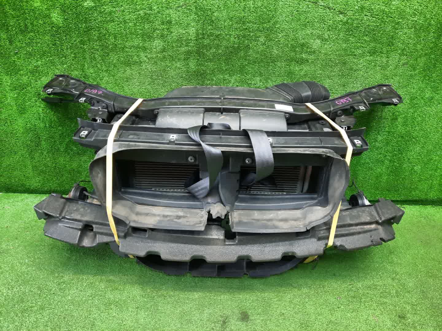 Рамка радиатора BMW X1 E84 N20B20A 0197 1 ракурс