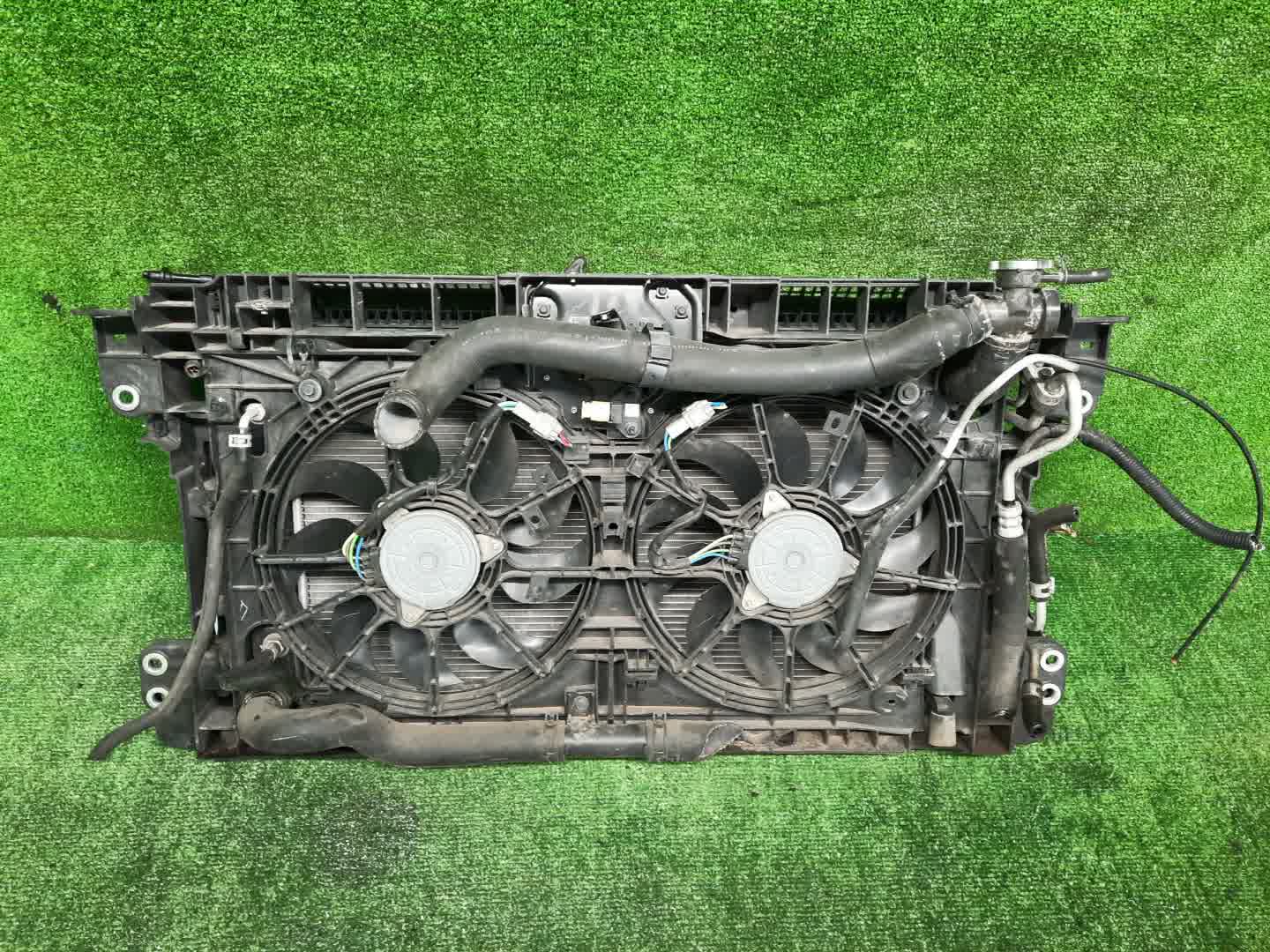 Рамка радиатора NISSAN TEANA TNJ32, PJ32, J32 VQ35DE 0203 3 ракурс