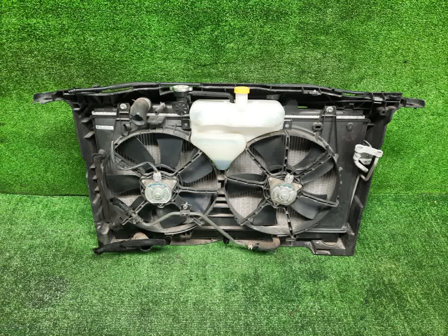 Рамка радиатора MAZDA ATENZA, MAZDA 6, 6 GH5FP, GH5AP, GH5AS, GH5FS, GHEFP, GHEFS, GH5AW, GH5FW, GHEFW, GH L5-VE 0208 2 ракурс