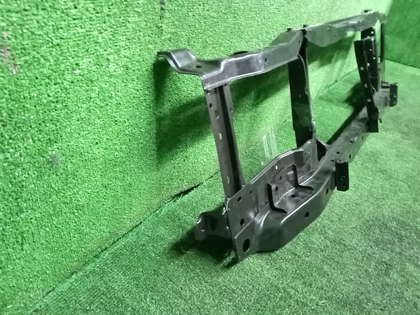 Рамка радиатора TOYOTA LAND CRUISER HZJ71 53210-60520 4 ракурс