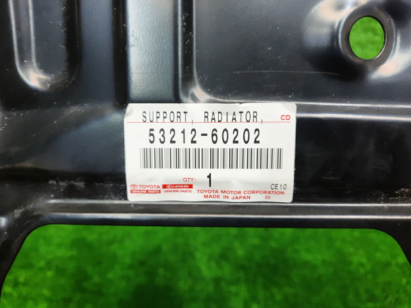Рамка радиатора левая передняя TOYOTA LAND CRUISER PRADO TRJ150, GRJ150 53212-60202 3 ракурс