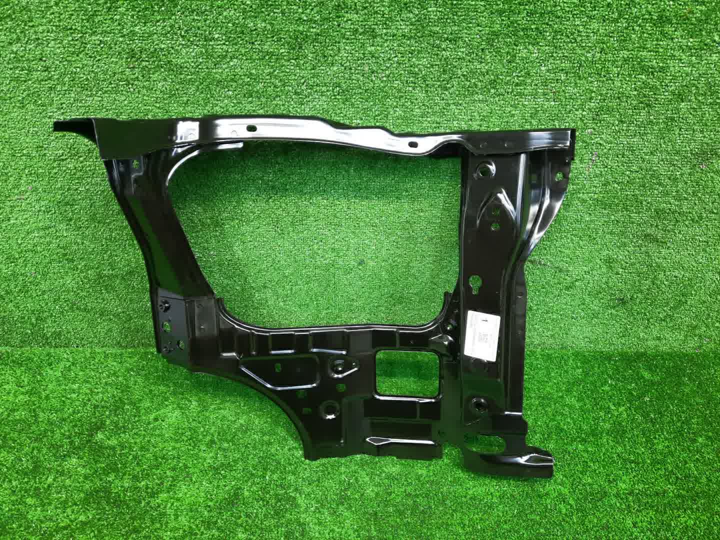 Рамка радиатора левая передняя TOYOTA HILUX GUN125 53203-KK020 2 ракурс