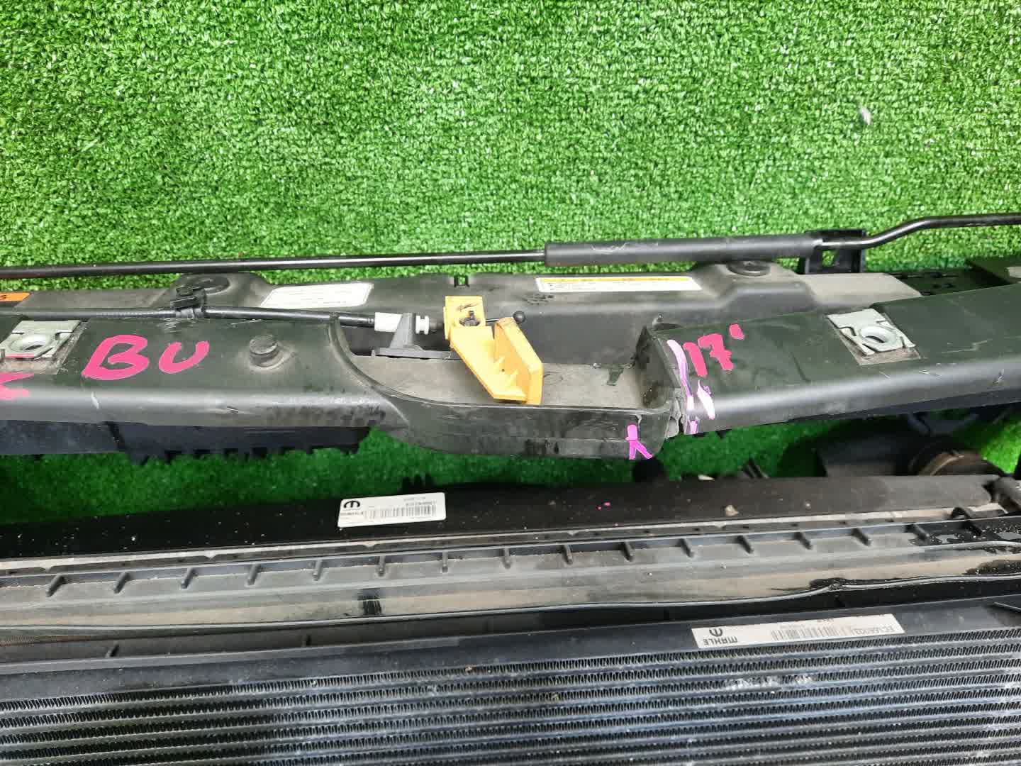 Рамка радиатора JEEP RENEGADE BU 0238 2 ракурс