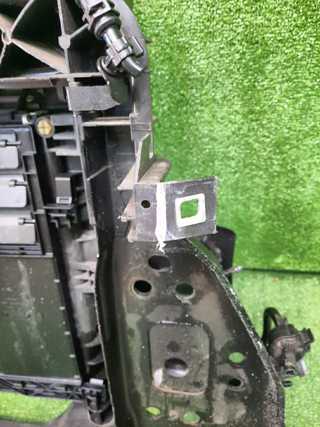 Рамка радиатора JEEP RENEGADE BU 0238 4 ракурс