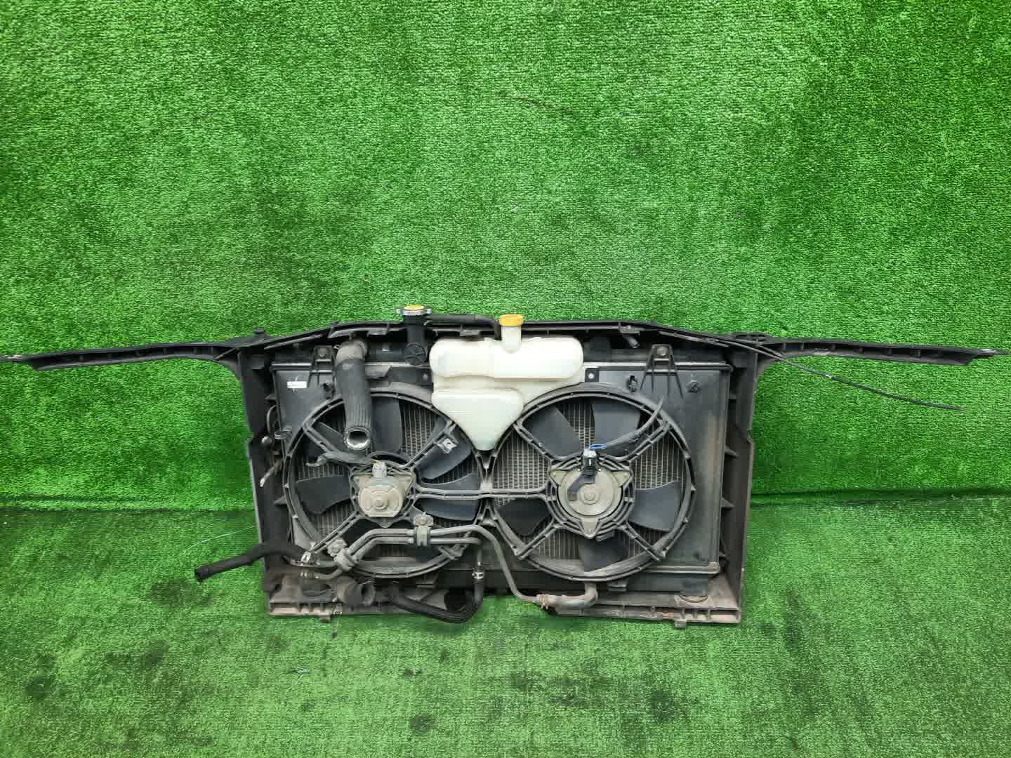 Рамка радиатора MAZDA ATENZA, MAZDA 6 GG3S, GY3W, GYEW, GGEP, GGES, GG3P, GY, GG L3-VE 0263 2 ракурс